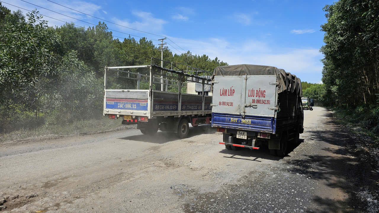 To&agrave;n cảnh tỉnh lộ xuống cấp, tiềm ẩn tai nạn ở Huế vừa được ph&ecirc; duyệt đầu tư 71 tỷ đồng- Ảnh 6.