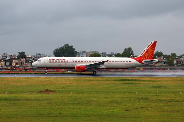 Ấn Độ kêu gọi xây dựng bộ quy tắc ứng xử toàn cầu về tuyển dụng phi công- Ảnh 1. Ấn Độ kêu gọi xây dựng bộ quy tắc ứng xử toàn cầu về tuyển dụng phi công- Ảnh 1.