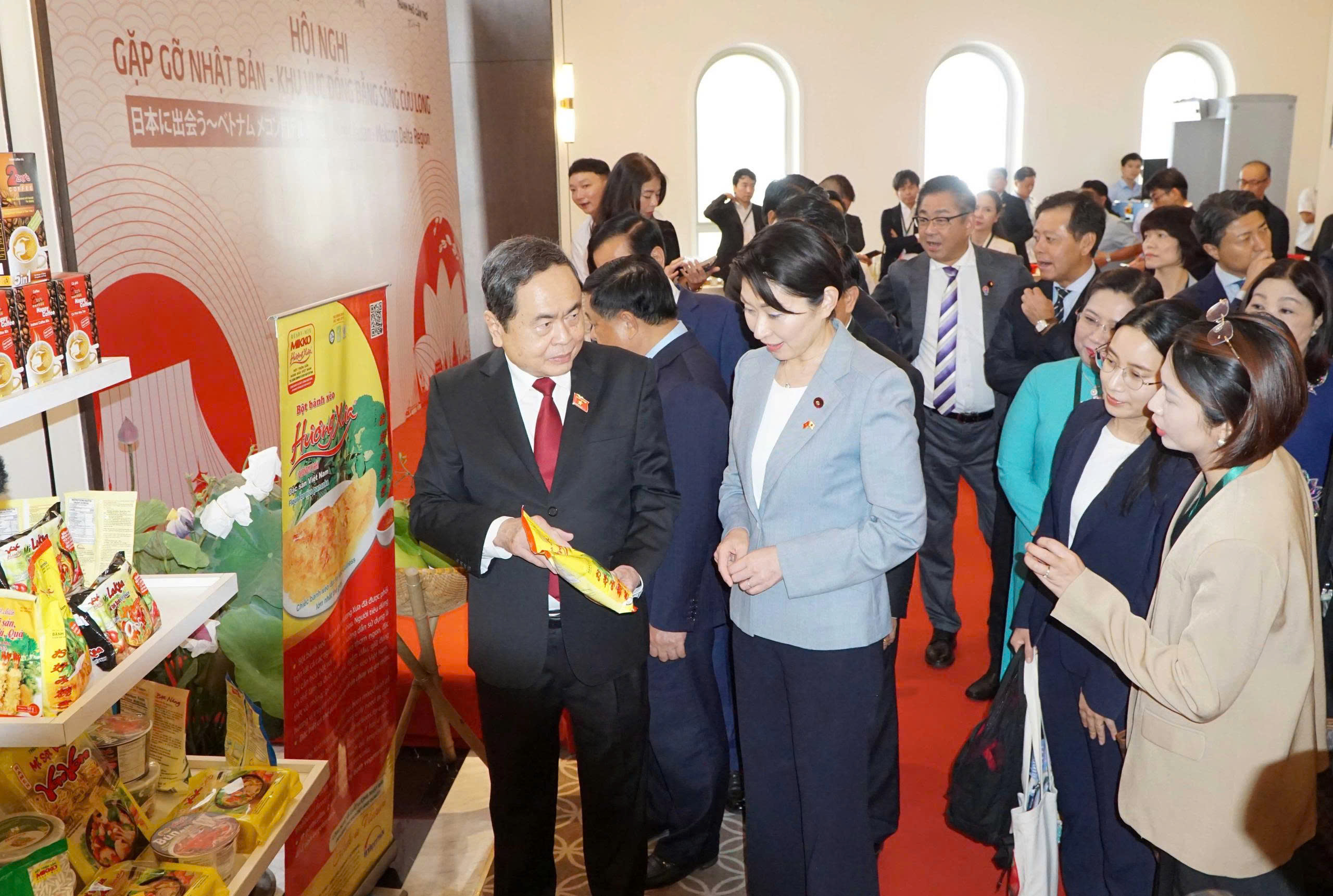 Chủ tịch Quốc hội dự hội nghị gặp gỡ Nhật Bản v&agrave; khu vực Đồng bằng s&ocirc;ng Cửu Long- Ảnh 3.