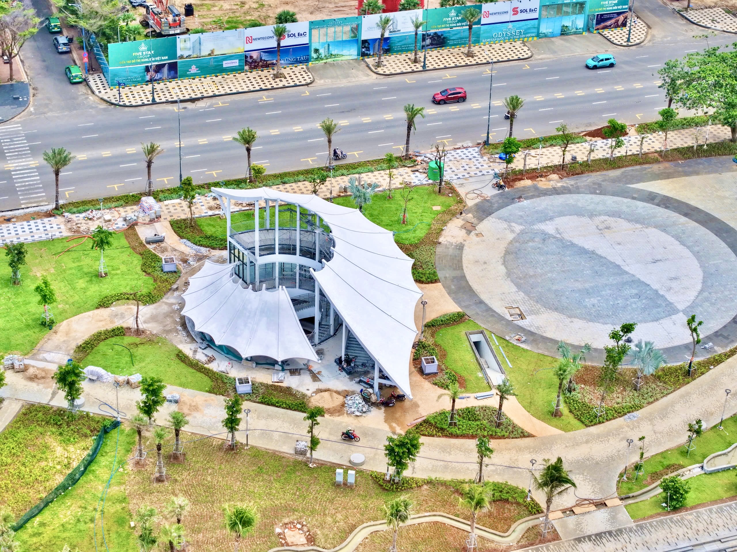 Tháp Tam Thắng như cánh buồm vươn khơi, điểm nhấn mới của Bãi Sau TP.HCM- Ảnh 15. Tháp Tam Thắng như cánh buồm vươn khơi, điểm nhấn mới của Bãi Sau TP.HCM- Ảnh 15.