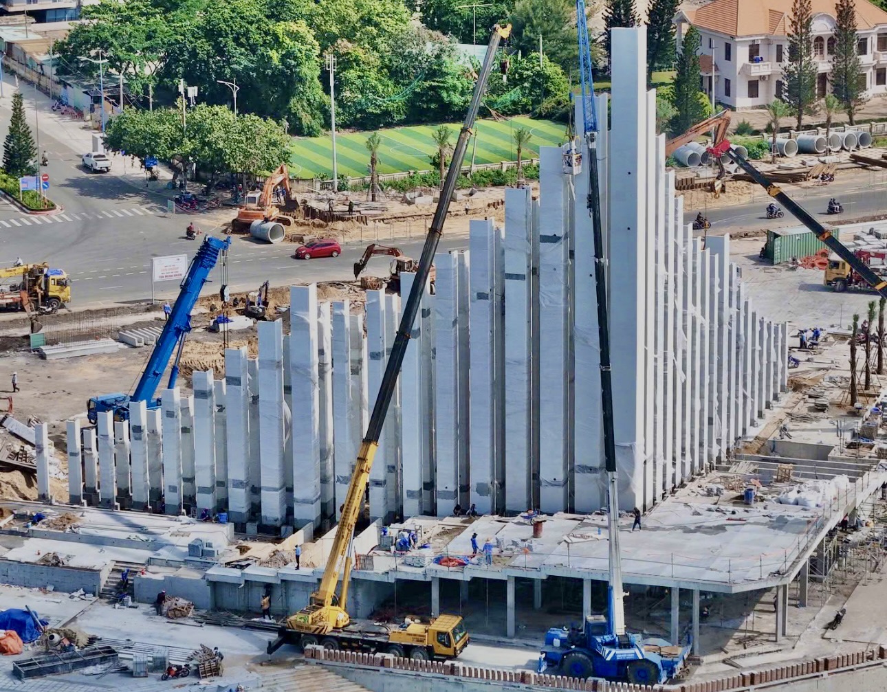 Tháp Tam Thắng như cánh buồm vươn khơi, điểm nhấn mới của Bãi Sau TP.HCM- Ảnh 2. Tháp Tam Thắng như cánh buồm vươn khơi, điểm nhấn mới của Bãi Sau TP.HCM- Ảnh 2.