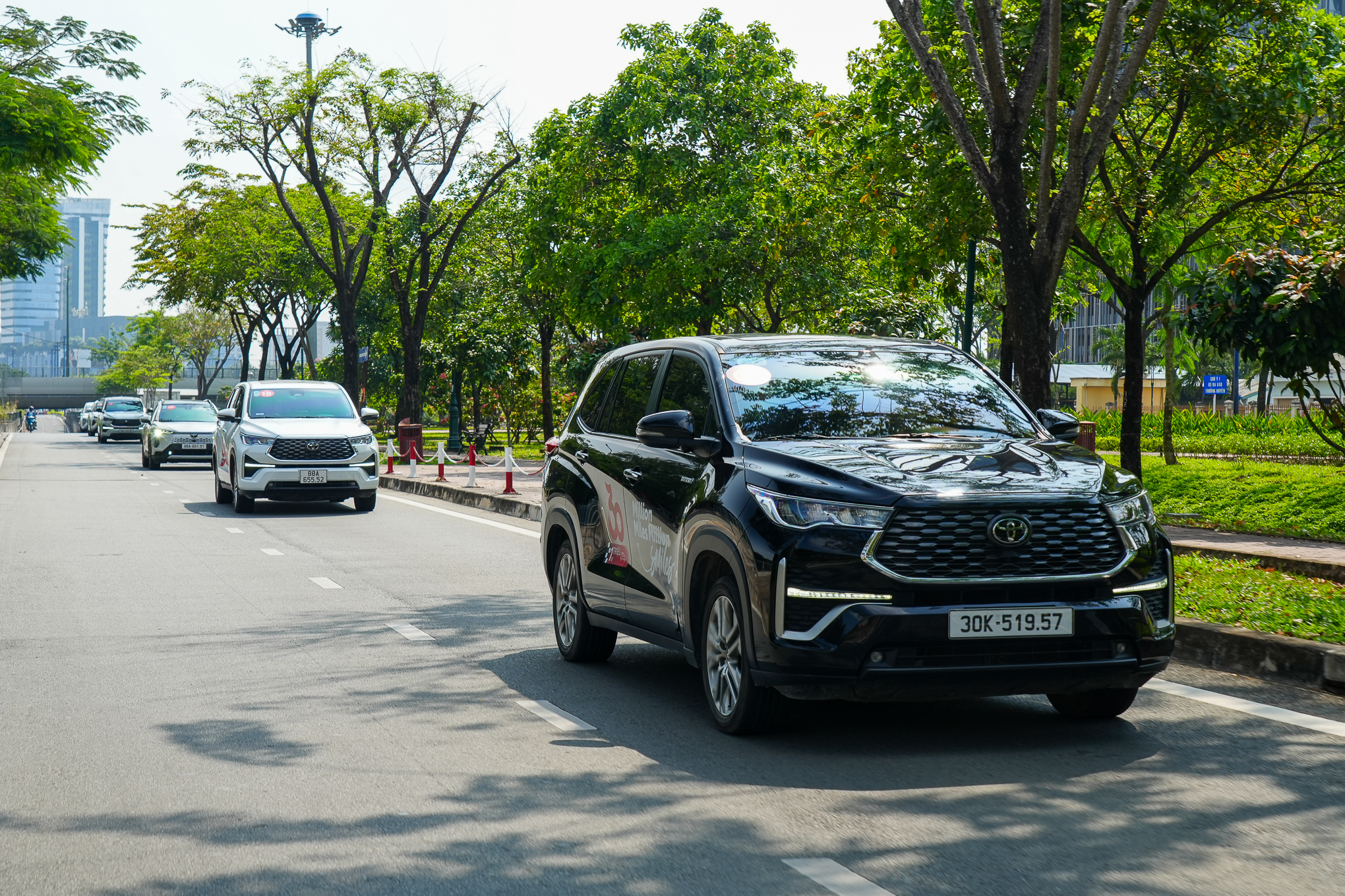 Bộ đôi xe Toyota đạt doanh số kỷ lục- Ảnh 1.