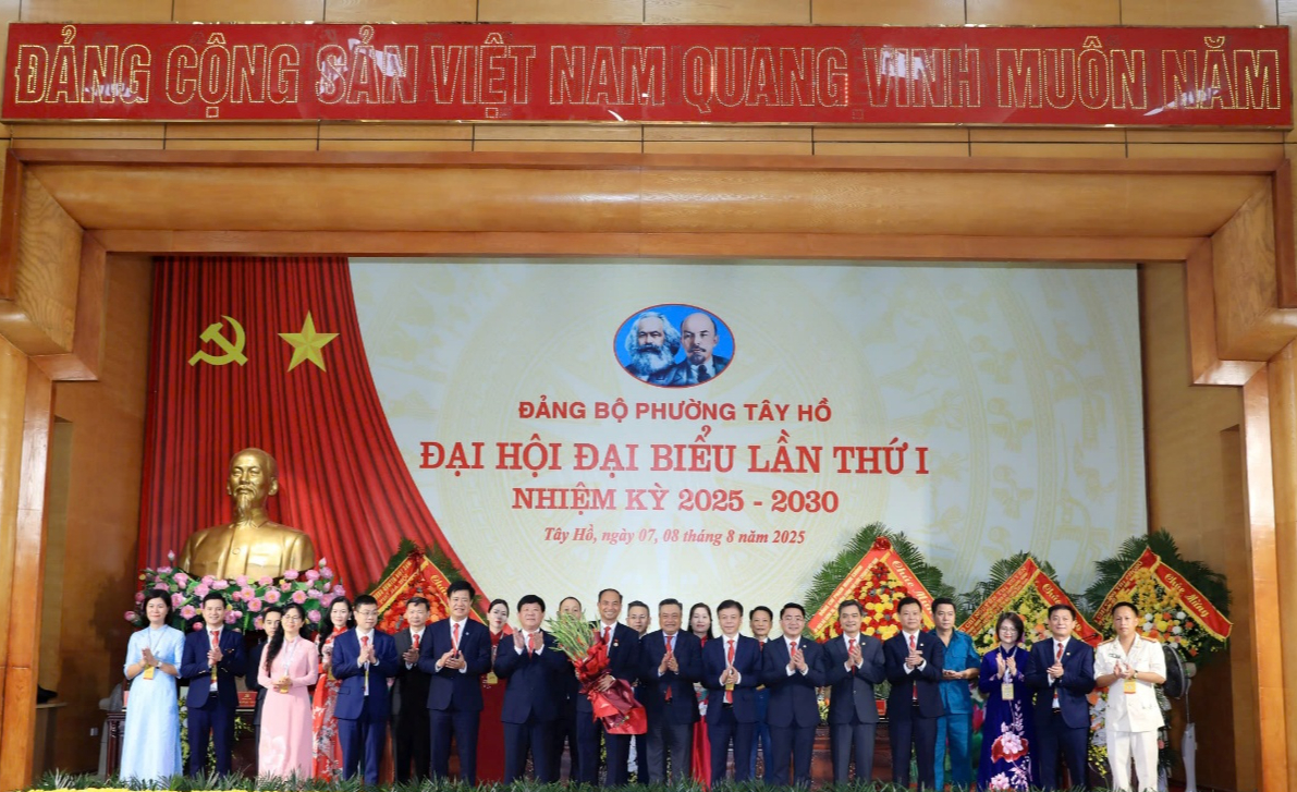 Thủ tướng Phạm Minh Ch&iacute;nh: X&acirc;y dựng phường T&acirc;y Hồ kiểu mẫu, đi đầu- Ảnh 4.