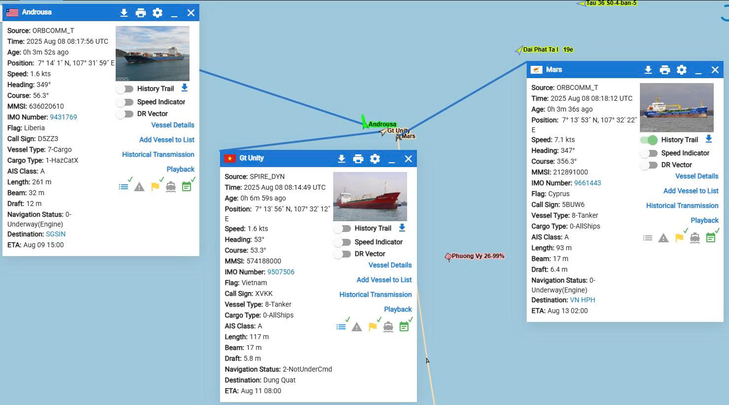 Khẩn trương cứu nạn tàu chở dầu bị cháy trên vùng biển Vũng Tàu- Ảnh 3. Khẩn trương cứu nạn tàu chở dầu bị cháy trên vùng biển Vũng Tàu- Ảnh 3.