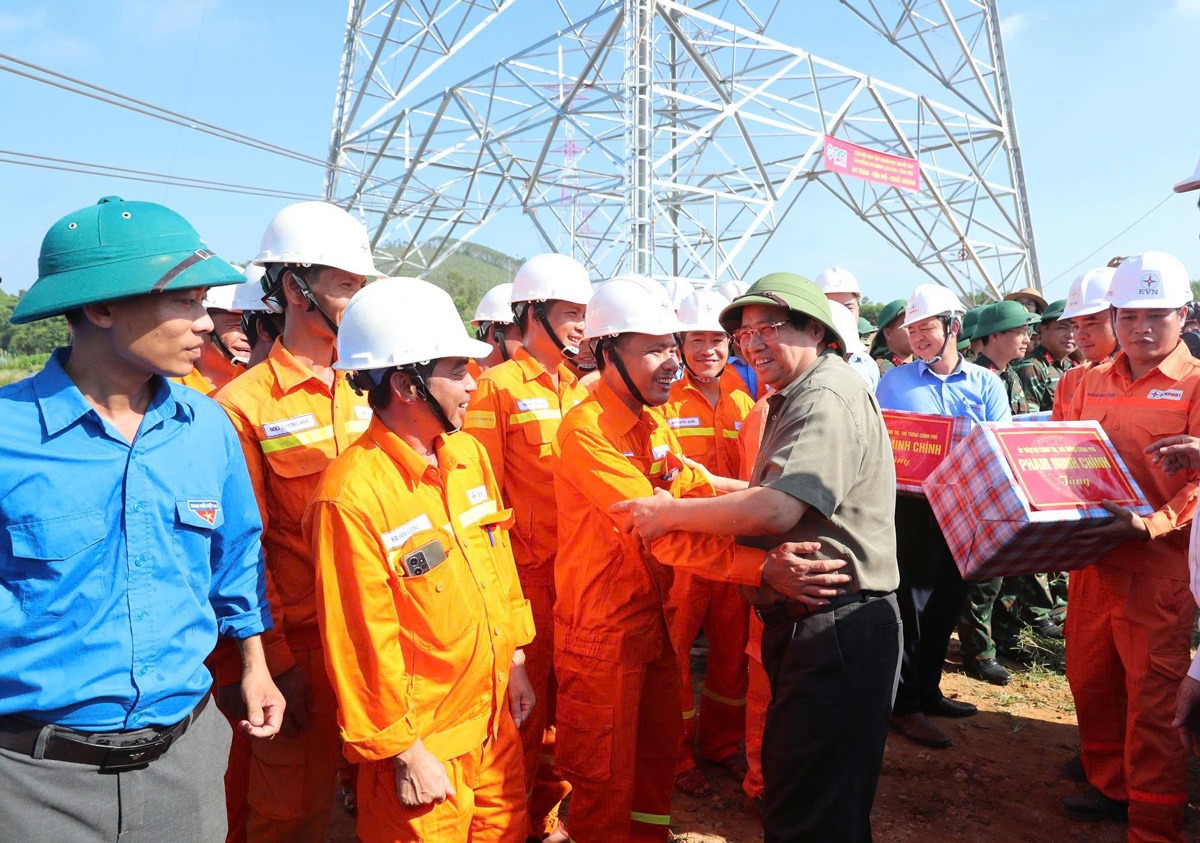 Mục sở thị c&ocirc;ng trường thi c&ocirc;ng dự &aacute;n đường d&acirc;y 500kV L&agrave;o Cai - Vĩnh Y&ecirc;n- Ảnh 7.