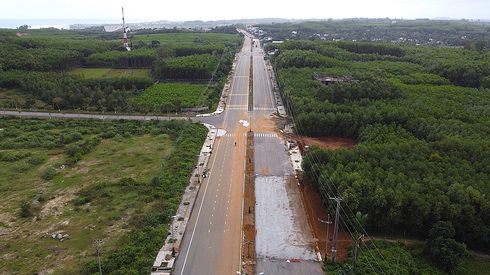 Khẩn trương khắc phục hậu quả vụ tai nạn tại c&ocirc;ng trường x&acirc;y dựng ở Quảng Ng&atilde;i- Ảnh 2.