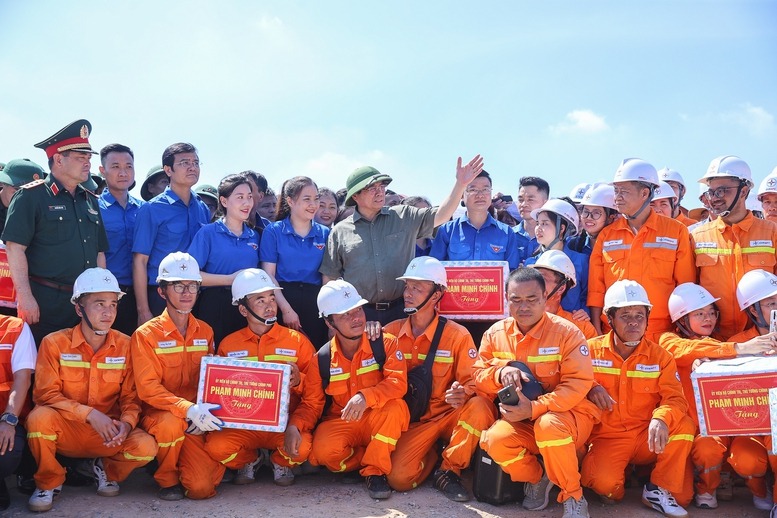 Mục sở thị c&ocirc;ng trường thi c&ocirc;ng dự &aacute;n đường d&acirc;y 500kV L&agrave;o Cai - Vĩnh Y&ecirc;n- Ảnh 11.