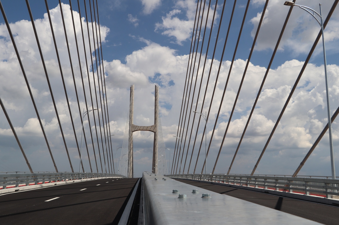 Rach Mieu 2 Bridge &ndash; Mekong Delta&rsquo;s key transport artery to open 5 months early- Ảnh 2.