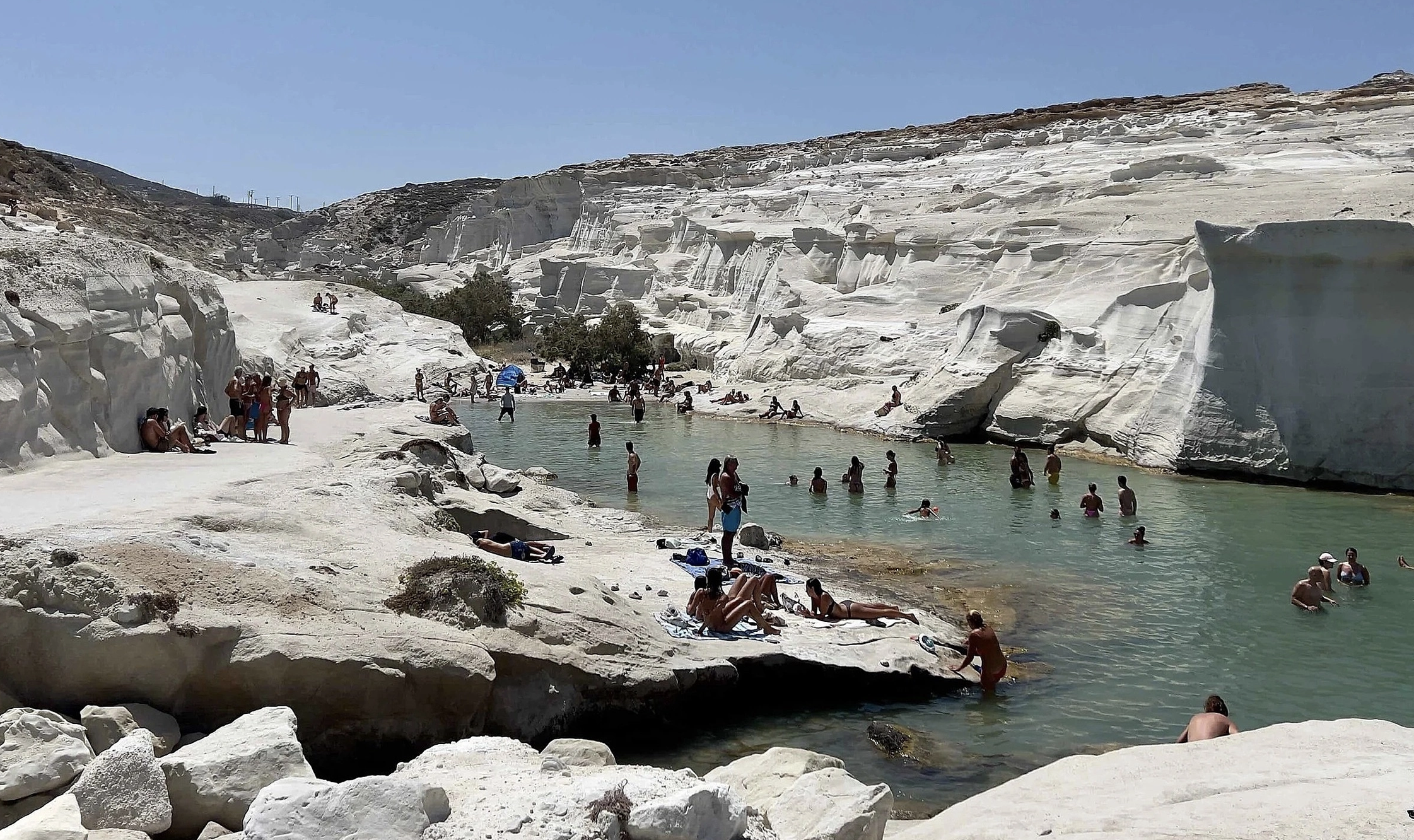 Đại sứ qu&aacute;n Việt Nam th&ocirc;ng tin vụ hai người Việt bị ng&atilde; xuống biển, tử vong tại Hy Lạp- Ảnh 1.