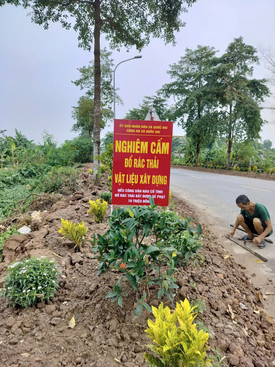 Xã vùng ven Thủ đô từ "điểm đen" rác thải đến rực rỡ đường hoa - Ảnh 19. Xã vùng ven Thủ đô từ "điểm đen" rác thải đến rực rỡ đường hoa - Ảnh 19.