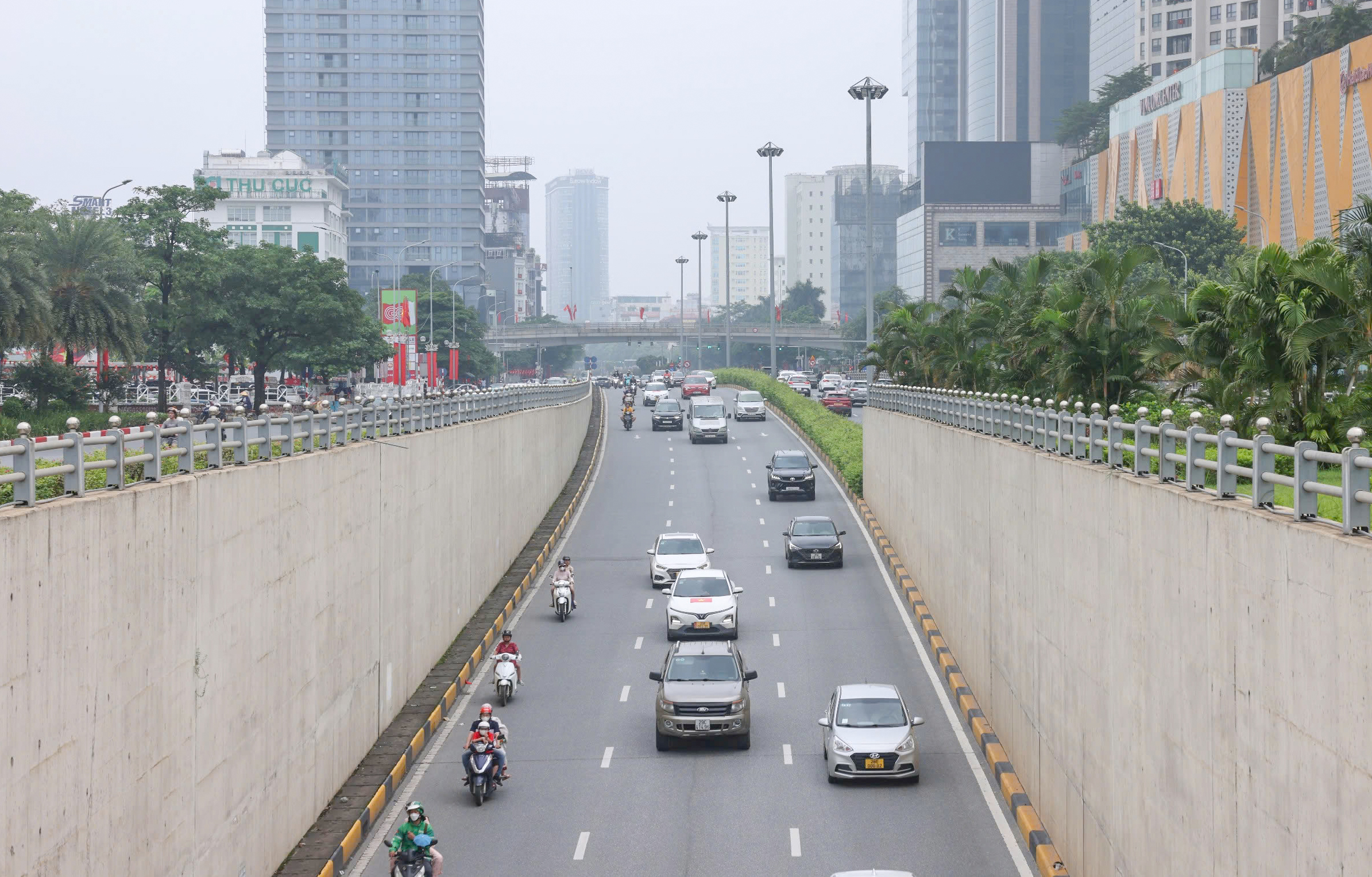 Cửa ng&otilde; H&agrave; Nội th&ocirc;ng tho&aacute;ng trong ng&agrave;y thứ ba nghỉ lễ 2/9- Ảnh 4.