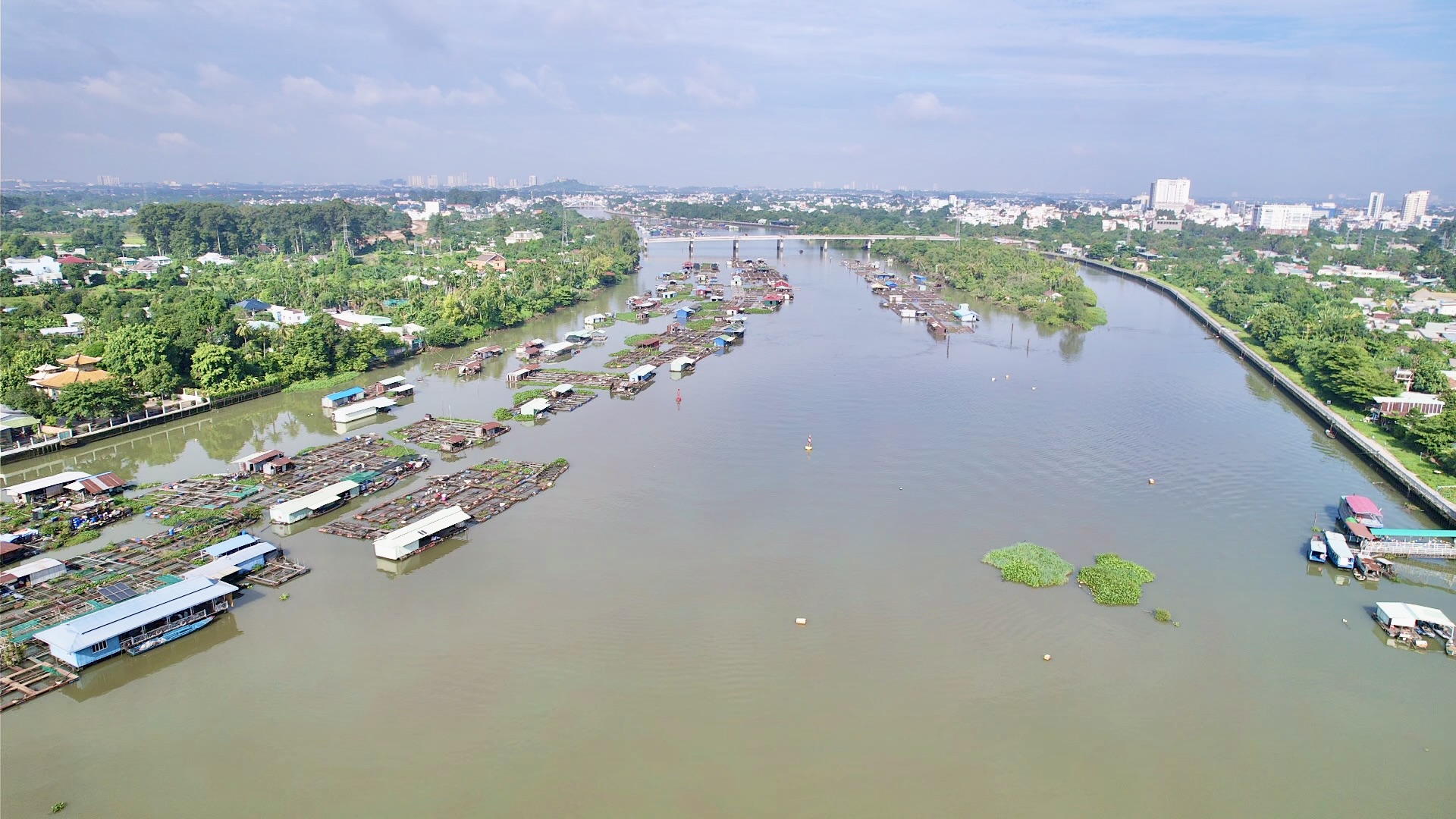 H&agrave;ng vạn c&ocirc;ng nh&acirc;n, kỹ sư hối hả l&agrave;m việc tr&ecirc;n c&ocirc;ng trường xuy&ecirc;n lễ 2/9- Ảnh 1.