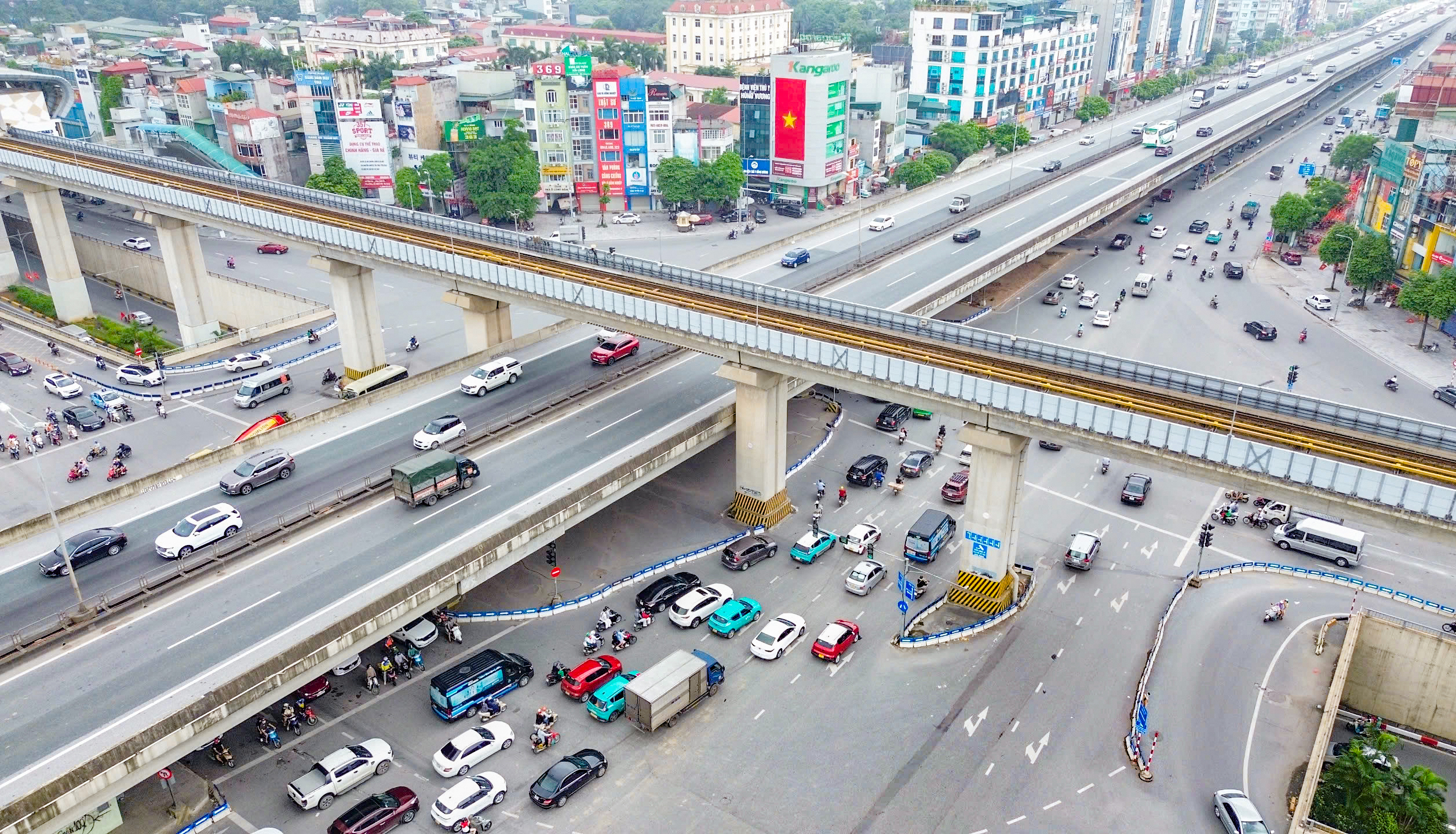 Cửa ng&otilde; H&agrave; Nội th&ocirc;ng tho&aacute;ng trong ng&agrave;y thứ ba nghỉ lễ 2/9- Ảnh 9.