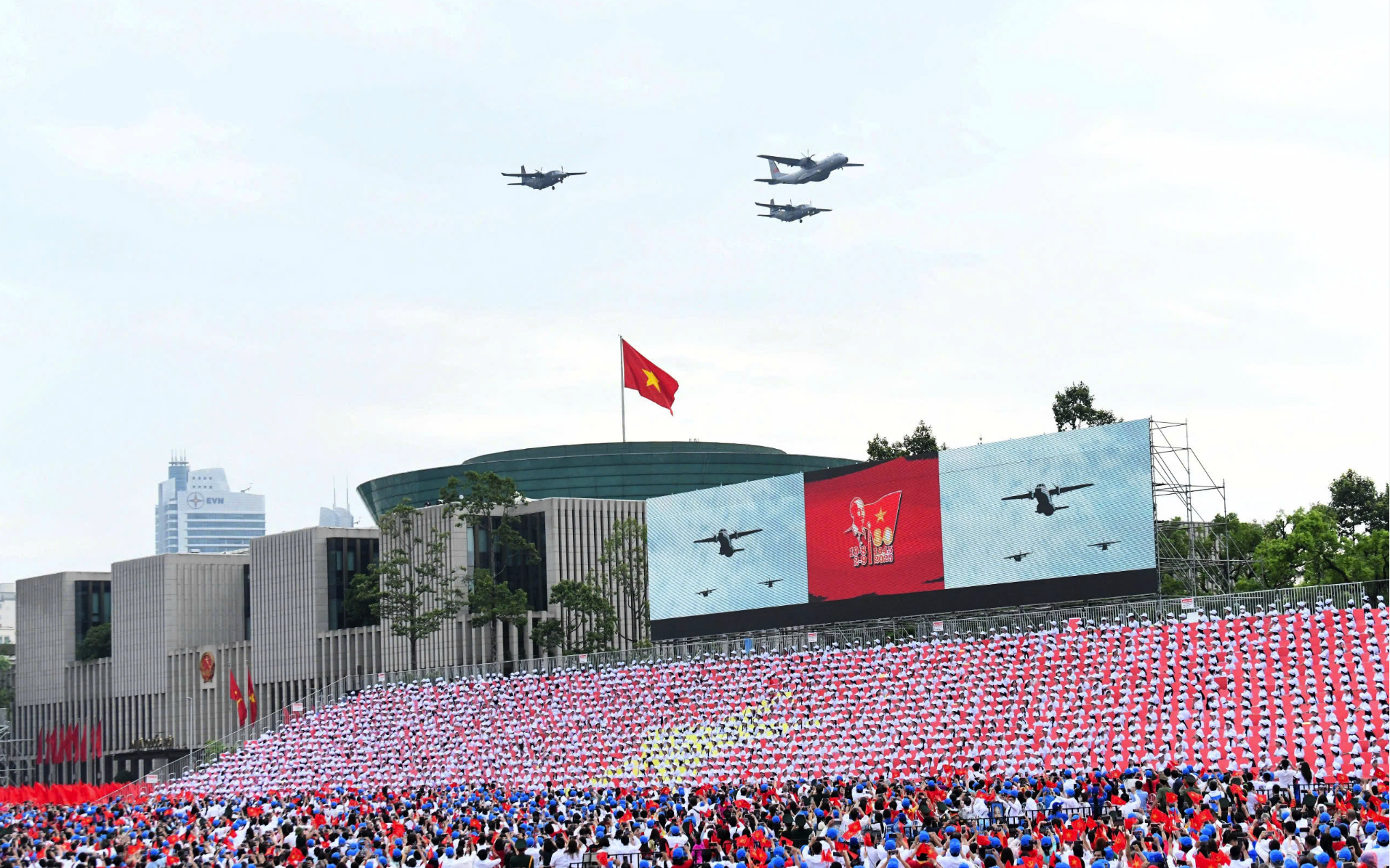 Trực tiếp: Lễ diễu binh, diễu h&agrave;nh A80 mừng ng&agrave;y hội non s&ocirc;ng