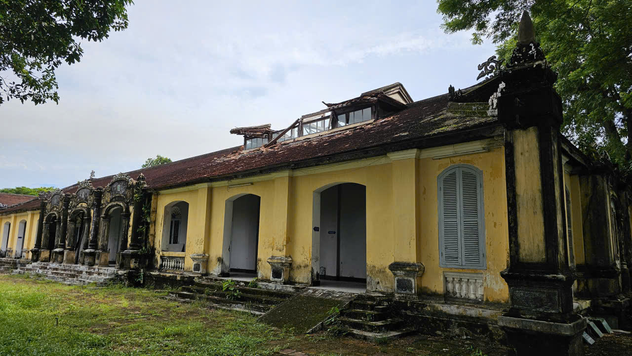 Huế: Cận cảnh di t&iacute;ch Quốc Tử Gi&aacute;m trước ng&agrave;y được tr&ugrave;ng tu- Ảnh 11.