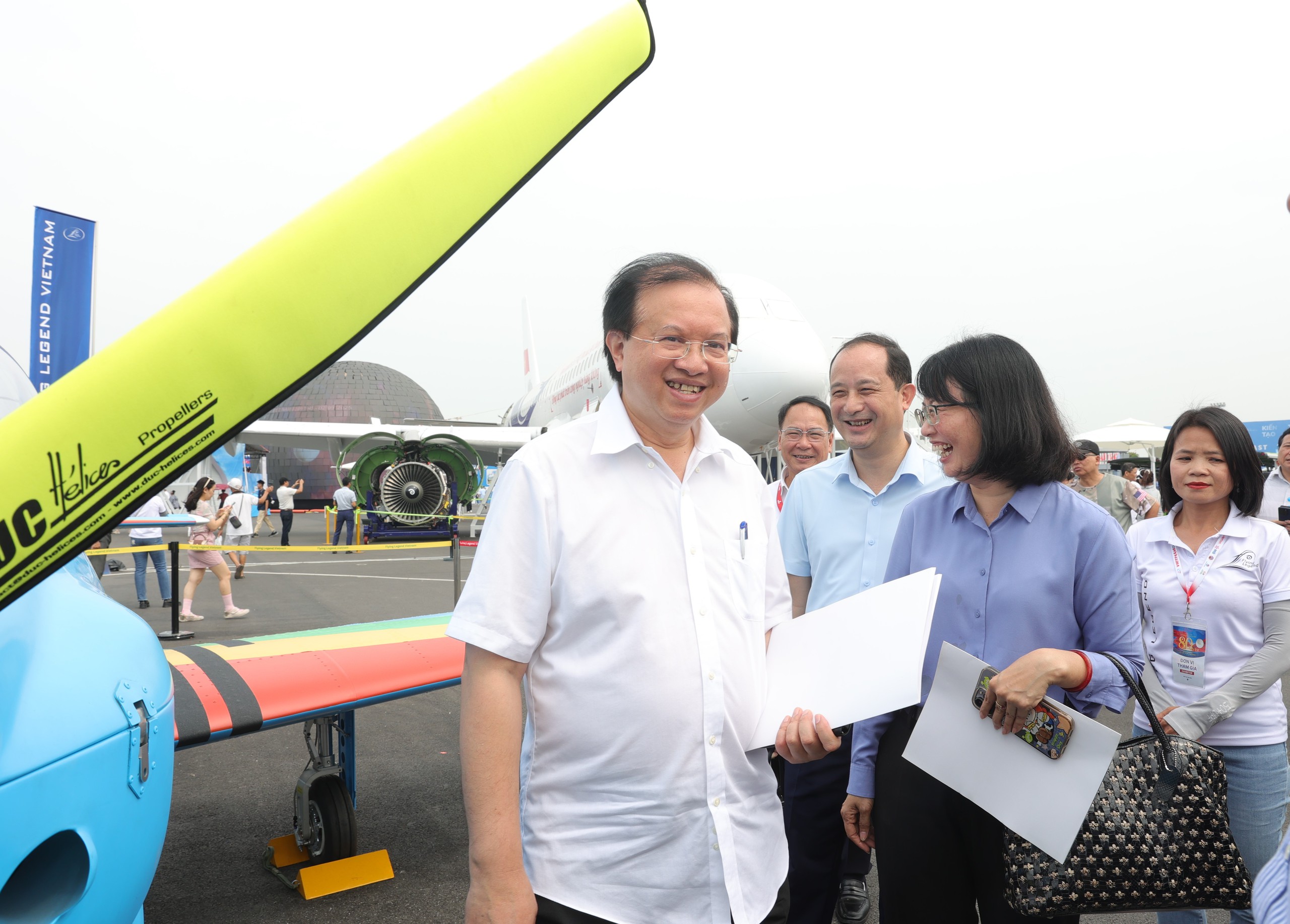 Triển l&atilde;m &ldquo;Kh&aacute;t vọng bầu trời&rdquo; vẫn h&uacute;t kh&aacute;ch sau 12 ng&agrave;y mở cửa- Ảnh 4.