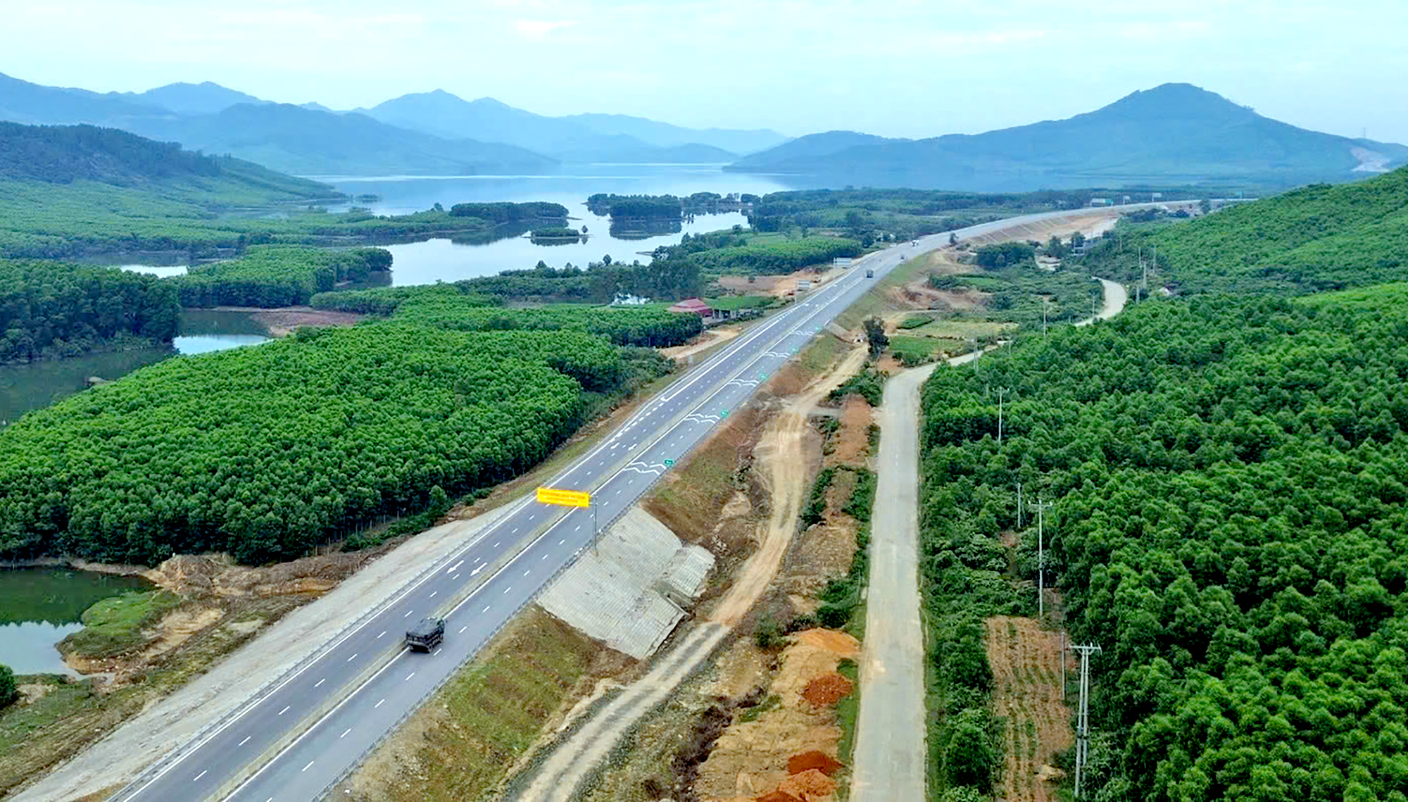 Bộ X&acirc;y dựng chỉ đạo đẩy mạnh ph&acirc;n cấp, ph&acirc;n quyền, tăng tốc số h&oacute;a dữ liệu- Ảnh 1.