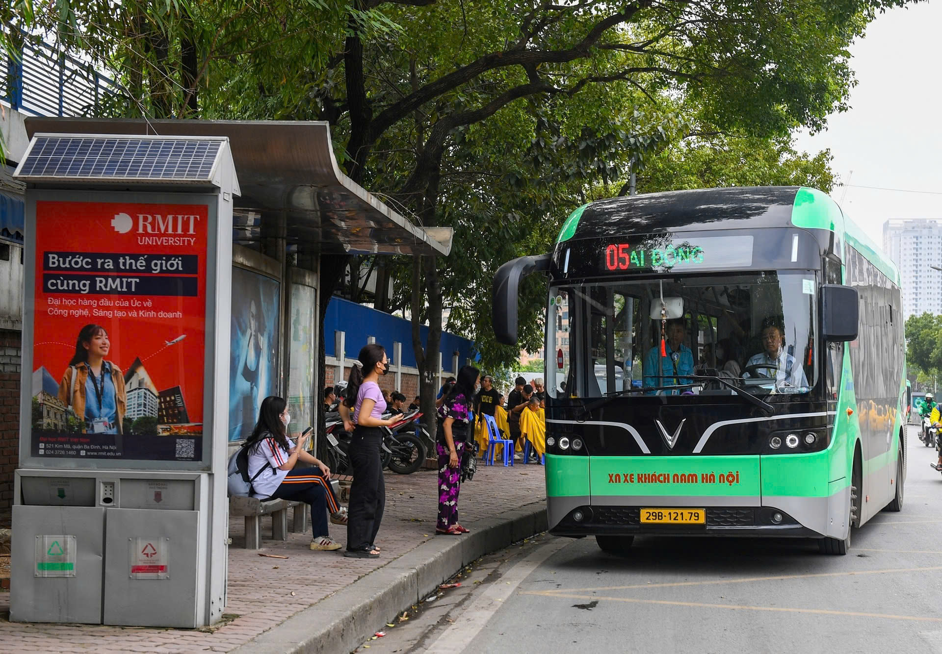 Xe bu&yacute;t văn minh hơn mỗi ng&agrave;y: An to&agrave;n, đ&uacute;ng giờ, th&acirc;n thiện- Ảnh 1.