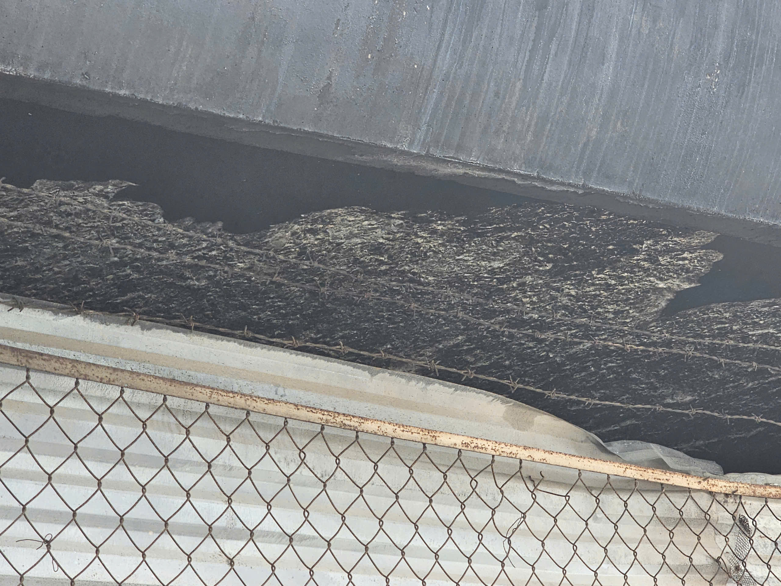 Sau vụ ch&aacute;y dưới gầm cầu Vĩnh Tuy, 3/4 b&atilde;i xe bị "x&oacute;a sổ"- Ảnh 24.