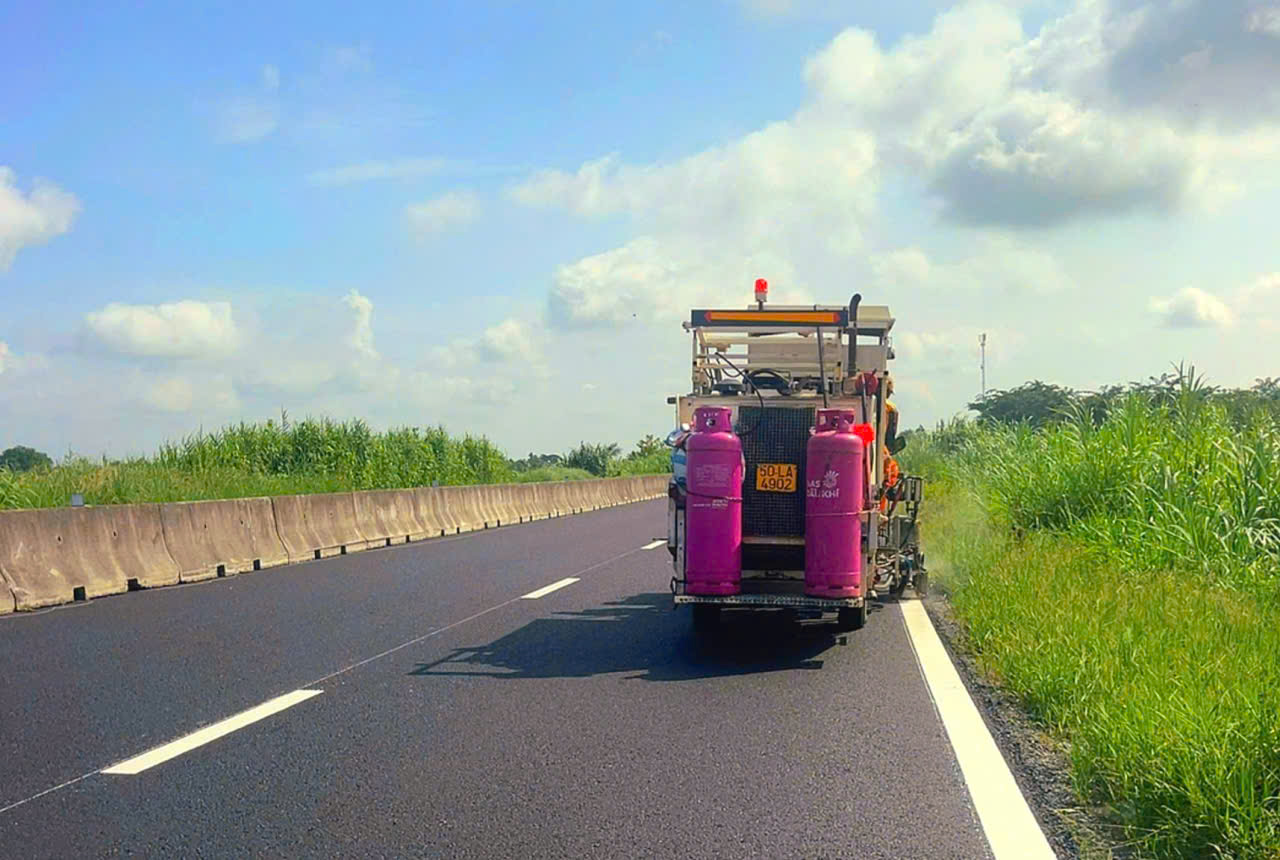 Ho&agrave;n th&agrave;nh thảm nhựa, bao giờ cao tốc Lộ Tẻ - Rạch Sỏi th&ocirc;ng tuyến?- Ảnh 2.