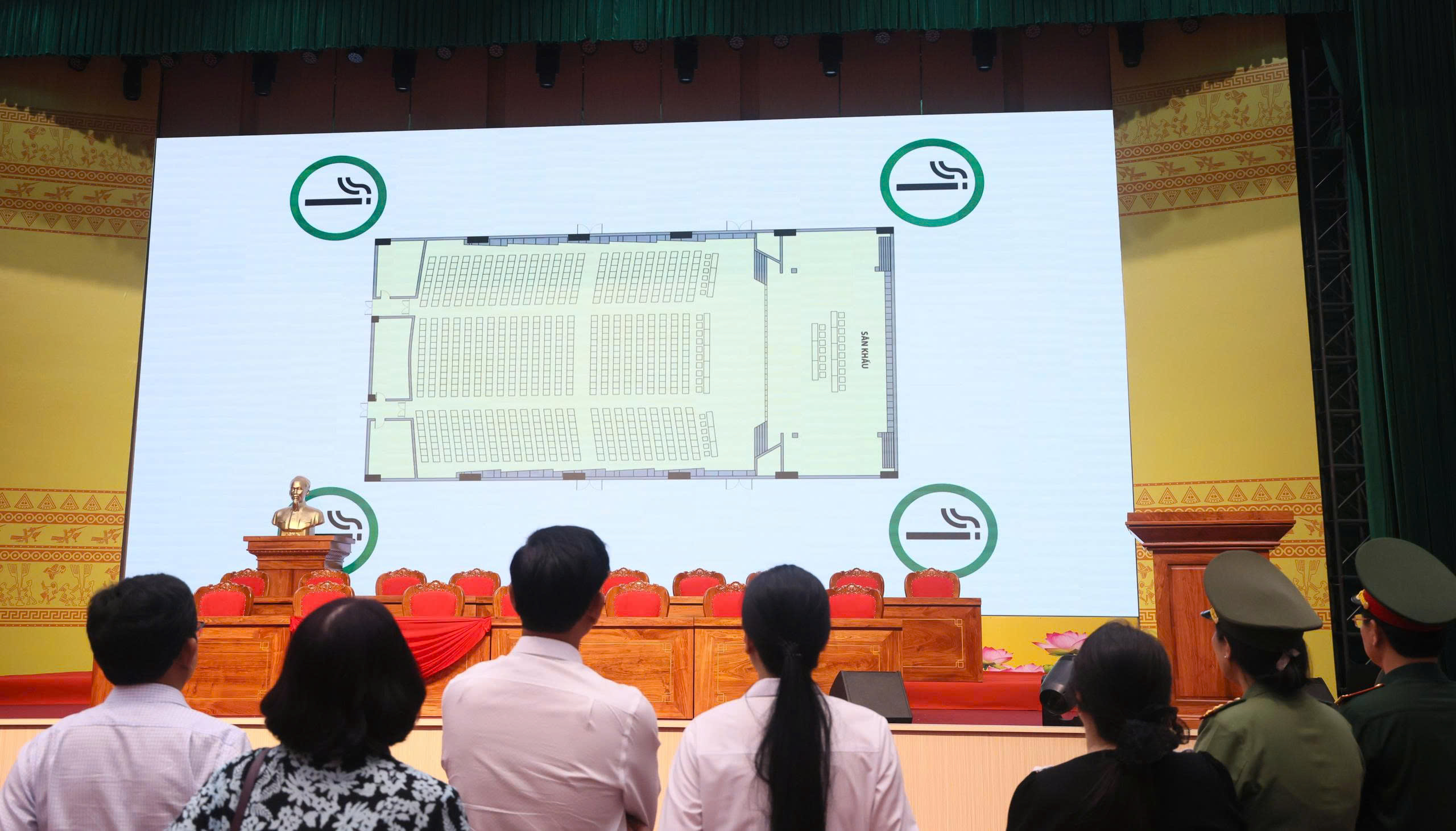 Nơi diễn ra Đại hội Đảng bộ cấp tỉnh đầu ti&ecirc;n của cả nước- Ảnh 17.