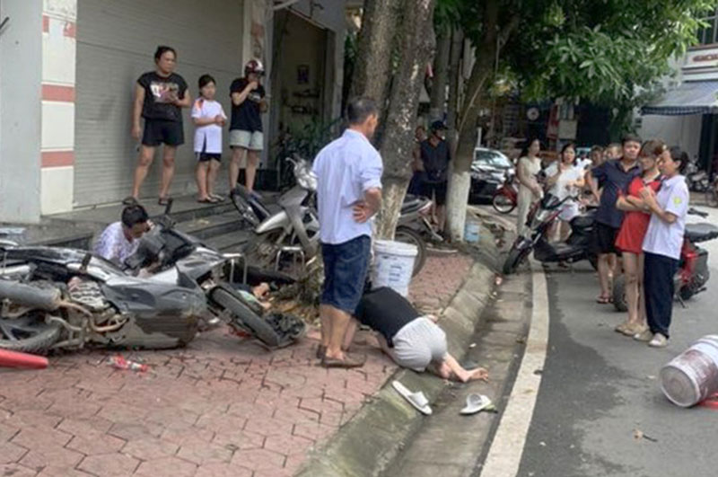 Hiện trường vụ tai nạn thương t&acirc;m.