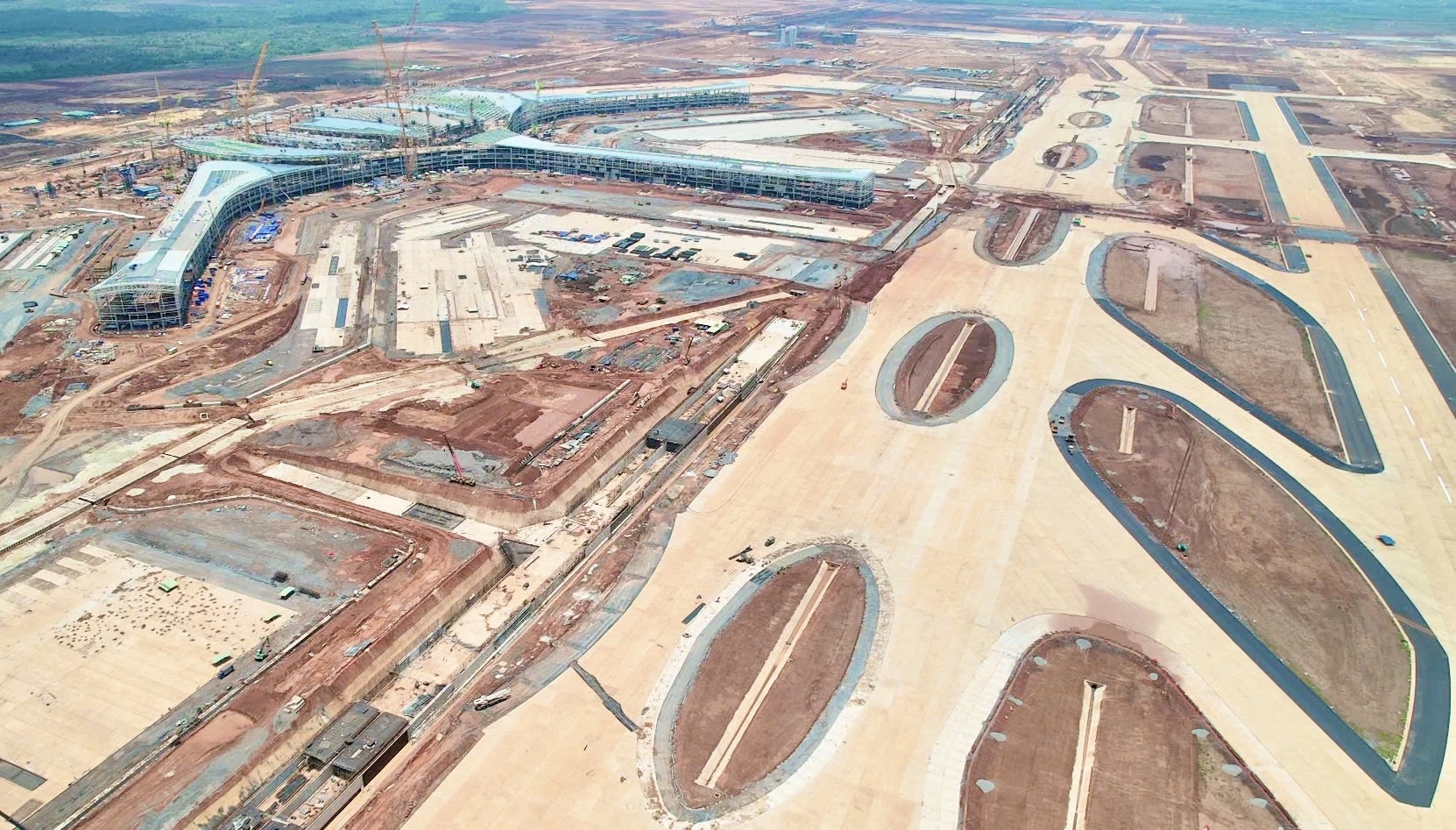Từ 26/9 bay hiệu chuẩn, đưa si&ecirc;u s&acirc;n bay Long Th&agrave;nh tiến gần ng&agrave;y vận h&agrave;nh- Ảnh 1.
