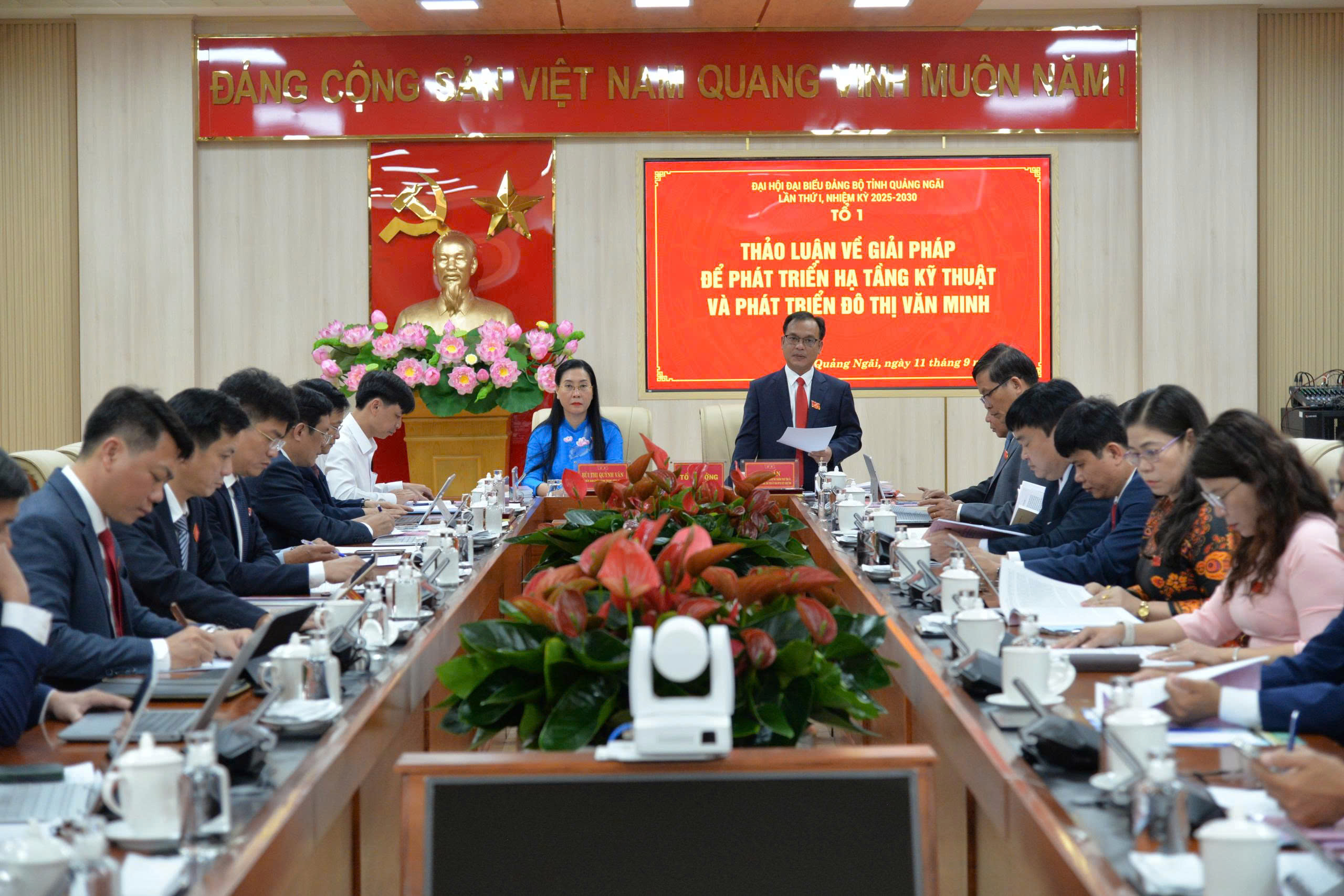 Quảng Ng&atilde;i: Quy hoạch v&agrave; đầu tư hạ tầng phải dự b&aacute;o tốt nhu cầu ph&aacute;t triển- Ảnh 1.