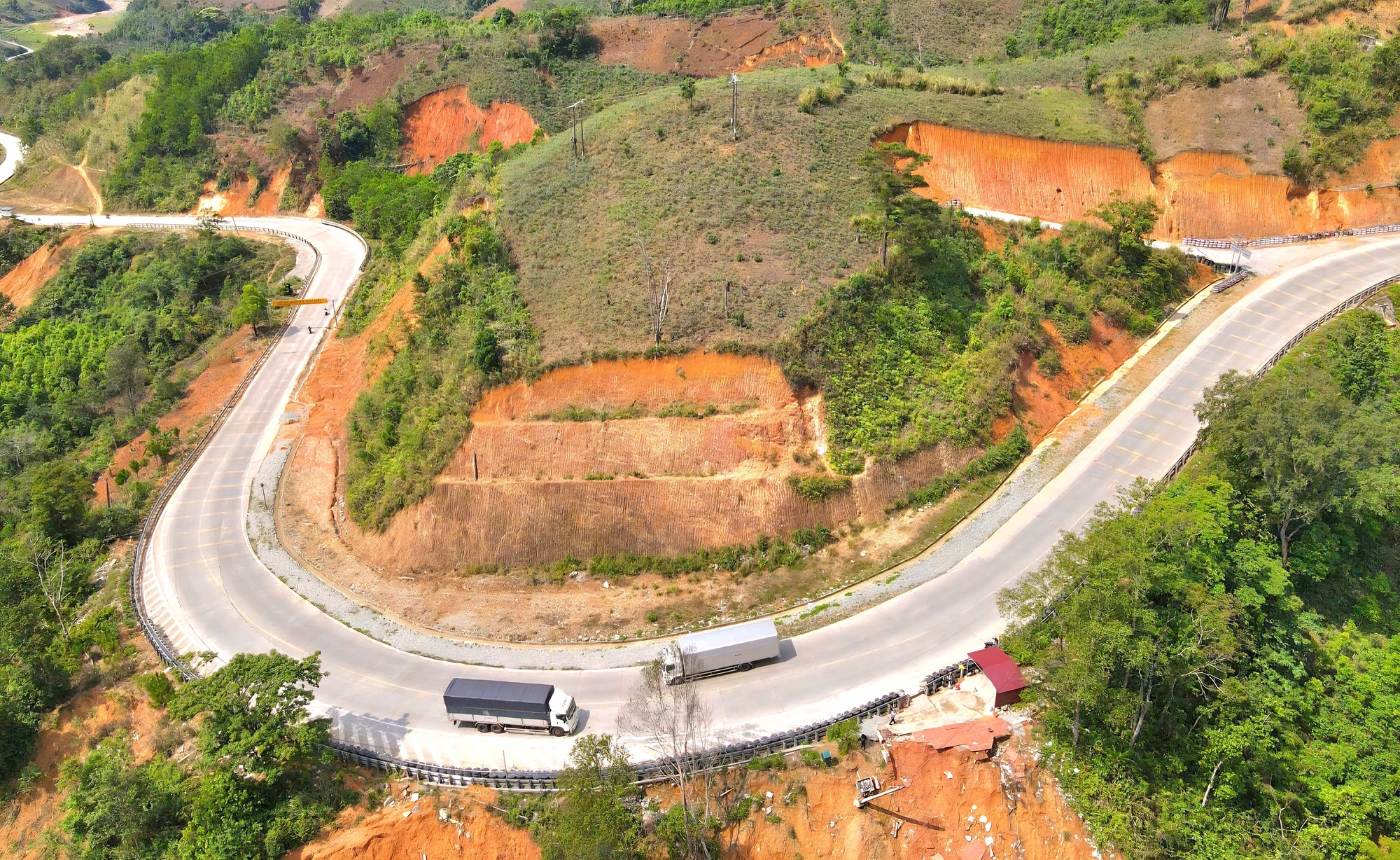 Sắp n&acirc;ng cấp đường Hồ Ch&iacute; Minh đoạn qua đ&egrave;o L&ograve; Xo- Ảnh 1.