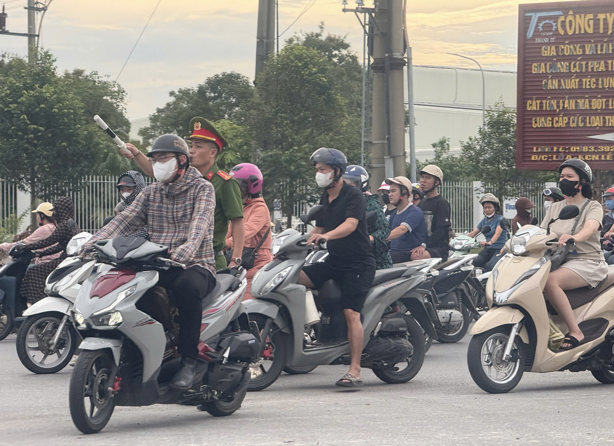 "Điểm nghẽn" giao thông trên QL47 ở Thanh Hoá- Ảnh 3. "Điểm nghẽn" giao thông trên QL47 ở Thanh Hoá- Ảnh 3.