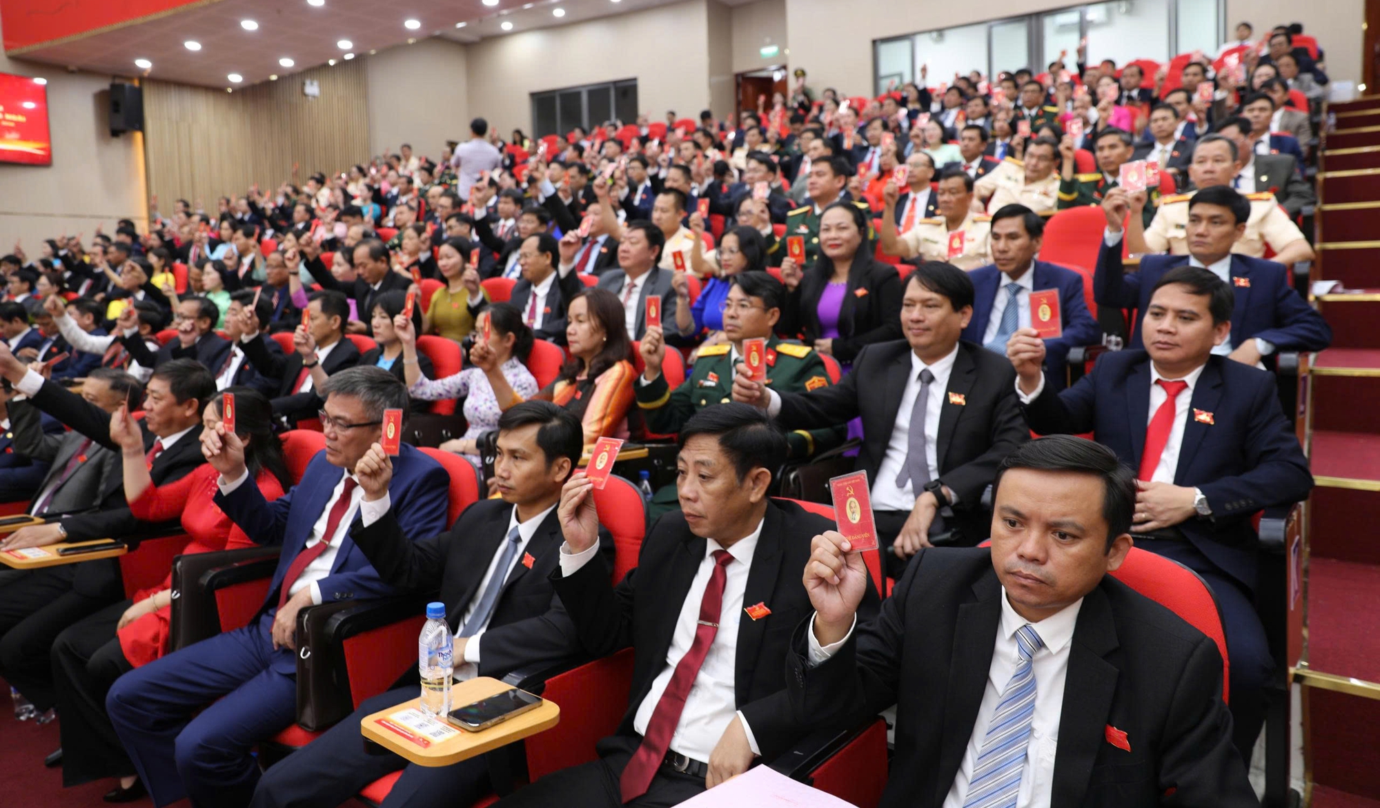 Quảng Ng&atilde;i lấy giao th&ocirc;ng l&agrave;m động lực, x&acirc;y dựng ch&iacute;nh quyền kiến tạo- Ảnh 3.