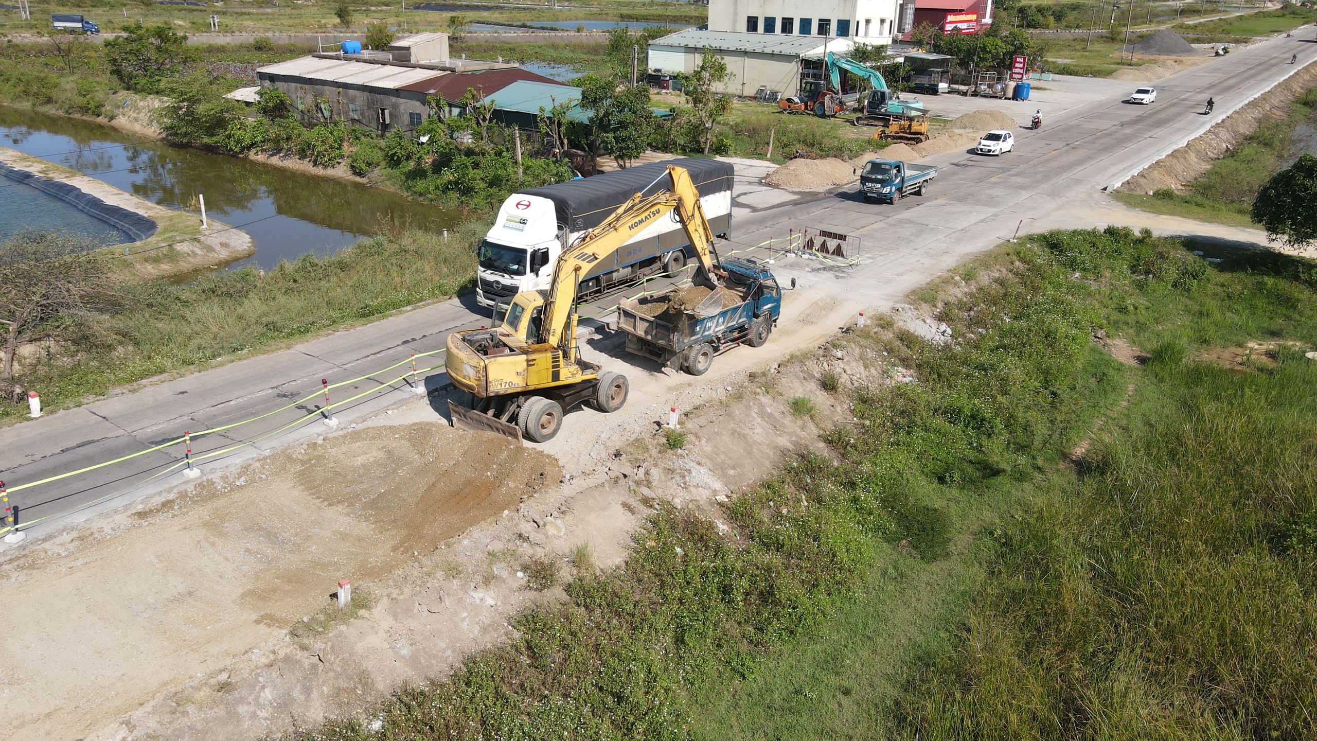 Đẩy nhanh tiến độ sửa chữa, nâng cấp quốc lộ 1 đoạn cửa ngõ phía Nam Hà Tĩnh- Ảnh 4. Đẩy nhanh tiến độ sửa chữa, nâng cấp quốc lộ 1 đoạn cửa ngõ phía Nam Hà Tĩnh- Ảnh 4.