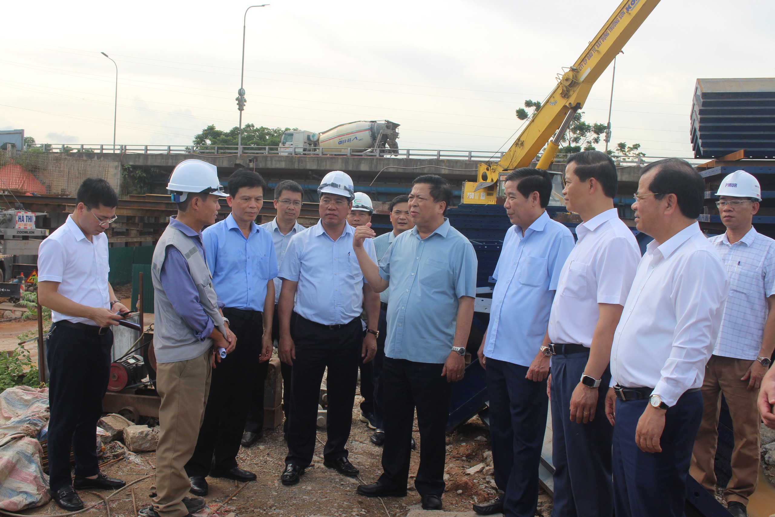 Bộ trưởng Trần Hồng Minh: Sớm khắc phục vướng mắc quy hoạch v&agrave; hạ tầng tại Bắc Ninh- Ảnh 2.