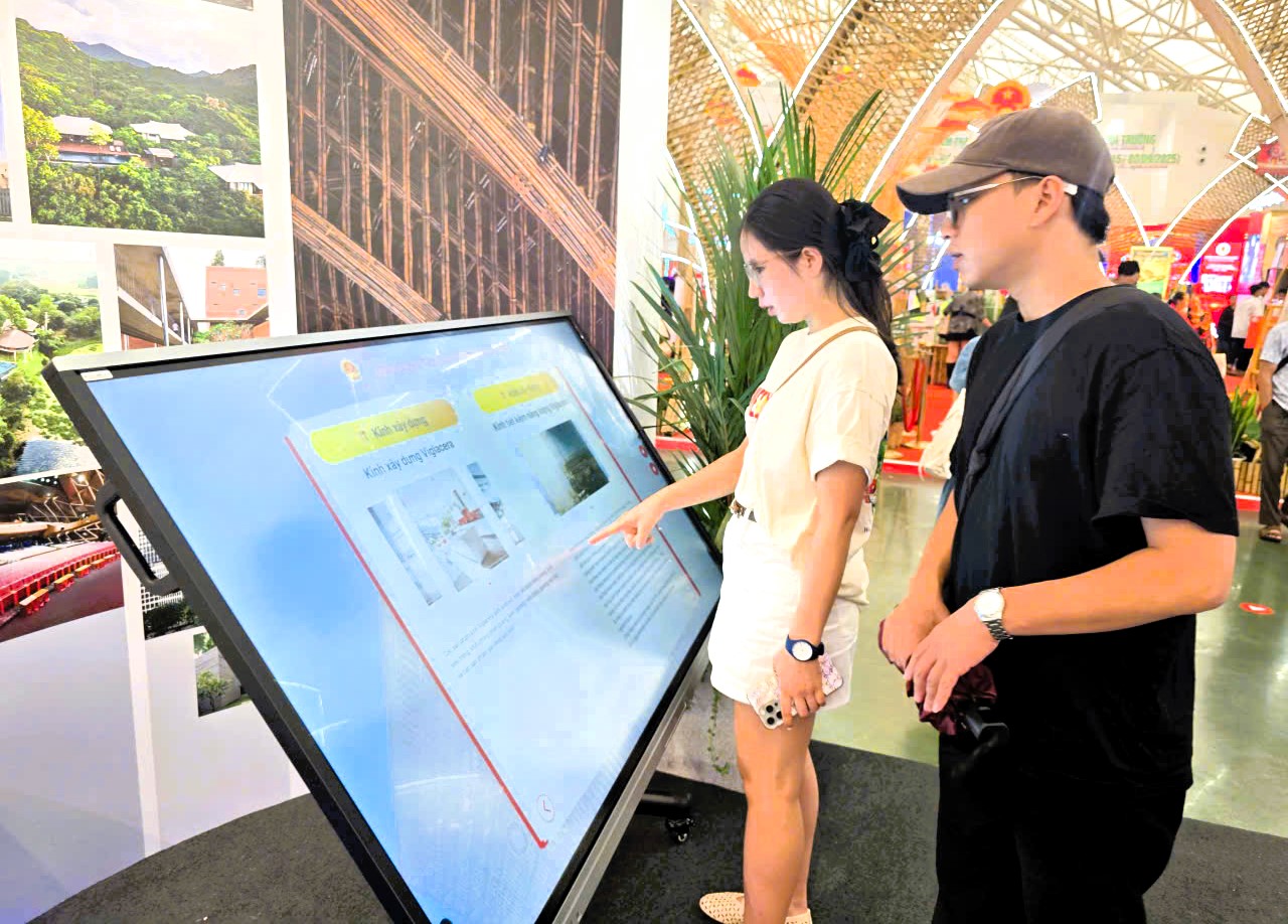 Triển l&atilde;m th&agrave;nh tựu ng&agrave;nh X&acirc;y dựng gửi th&ocirc;ng điệp đến tương lai- Ảnh 11.