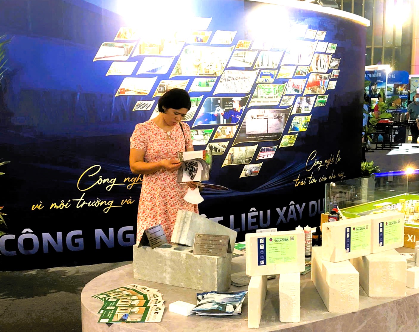 Triển l&atilde;m th&agrave;nh tựu ng&agrave;nh X&acirc;y dựng gửi th&ocirc;ng điệp đến tương lai- Ảnh 8.