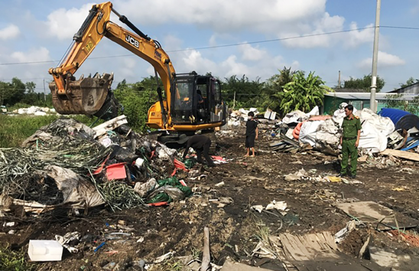 Đồng Th&aacute;p ph&aacute;t hiện cơ sở kinh doanh đổ chất thải rắn ra m&ocirc;i trường- Ảnh 2.