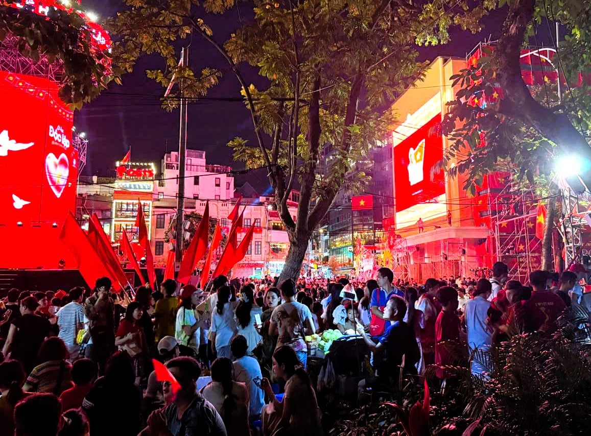 Hà Nội cải tạo quảng trường Đông Kinh - Nghĩa Thục: Các chuyên gia nói gì về thiết kế mới?- Ảnh 2. Hà Nội cải tạo quảng trường Đông Kinh - Nghĩa Thục: Các chuyên gia nói gì về thiết kế mới?- Ảnh 2.