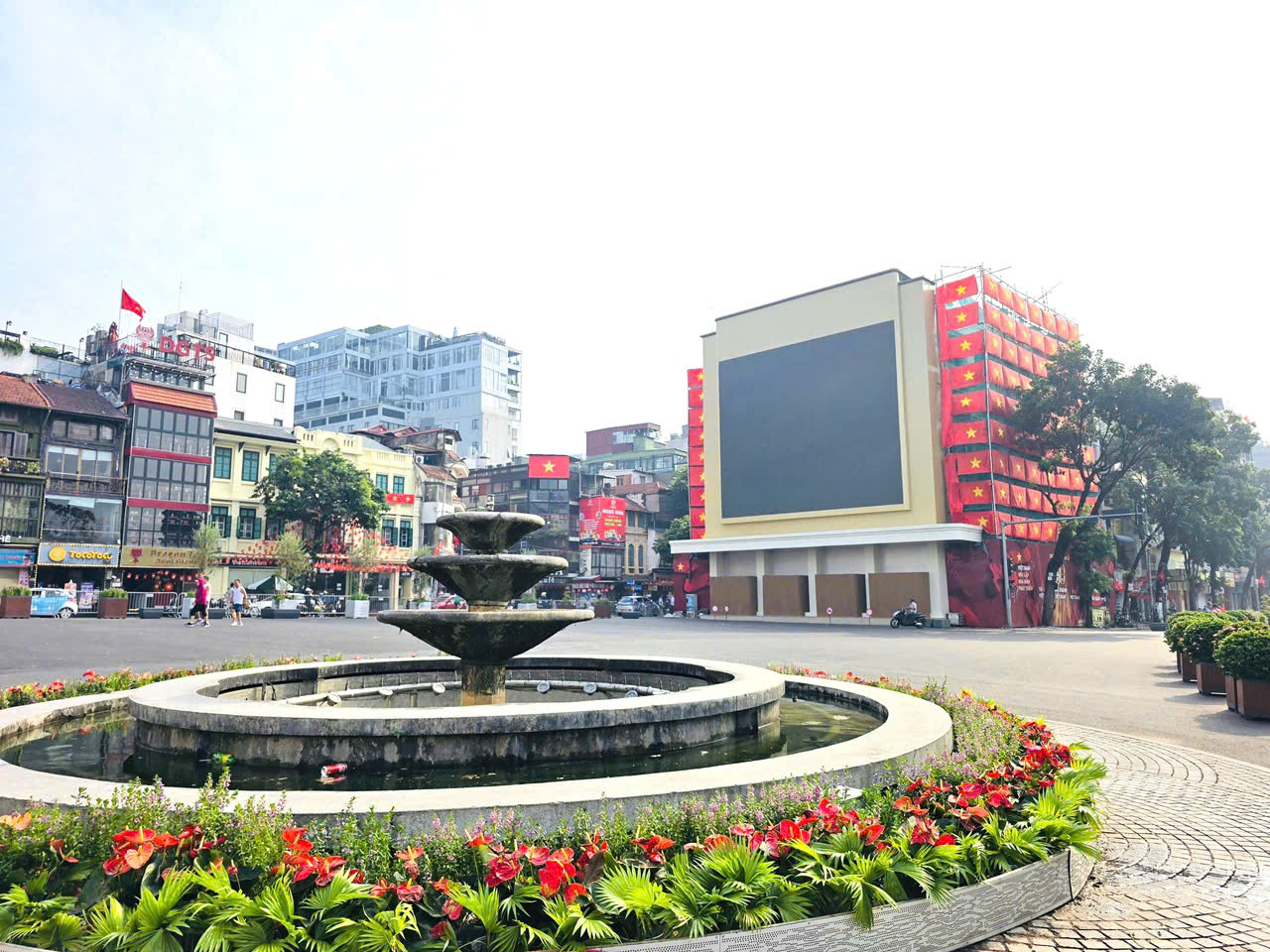 Hà Nội cải tạo quảng trường Đông Kinh - Nghĩa Thục: Các chuyên gia nói gì về thiết kế mới?- Ảnh 7. Hà Nội cải tạo quảng trường Đông Kinh - Nghĩa Thục: Các chuyên gia nói gì về thiết kế mới?- Ảnh 7.