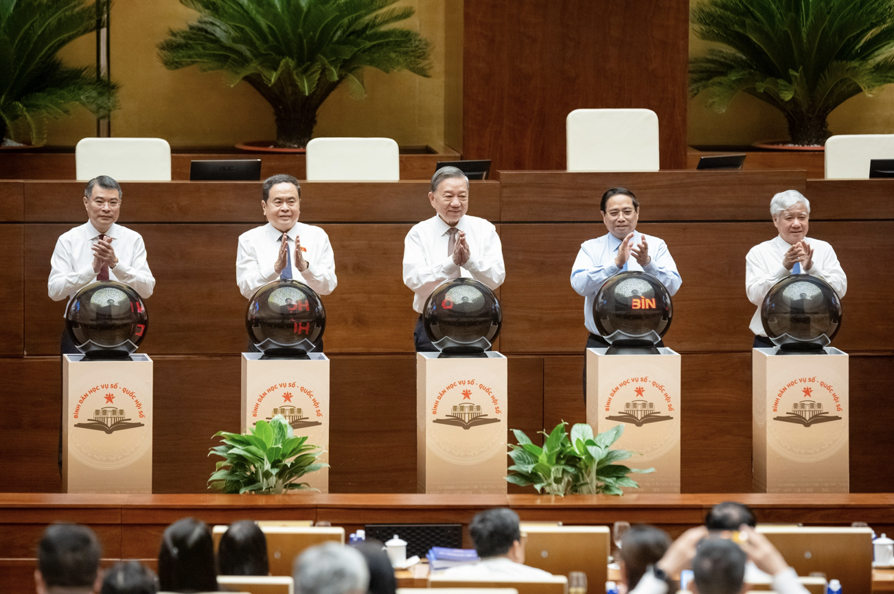 Tổng B&iacute; thư: Xem x&eacute;t kết quả "B&igrave;nh d&acirc;n học vụ số" l&agrave; một ti&ecirc;u ch&iacute; để đ&aacute;nh gi&aacute; c&aacute;n bộ- Ảnh 1.