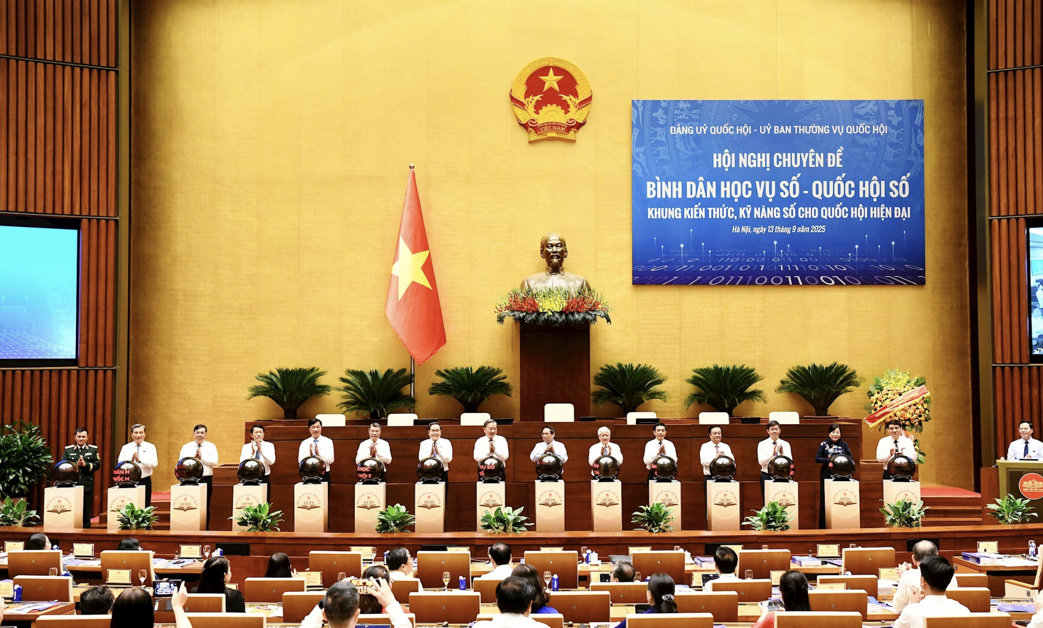 Tổng B&iacute; thư: Xem x&eacute;t kết quả "B&igrave;nh d&acirc;n học vụ số" l&agrave; một ti&ecirc;u ch&iacute; để đ&aacute;nh gi&aacute; c&aacute;n bộ- Ảnh 2.