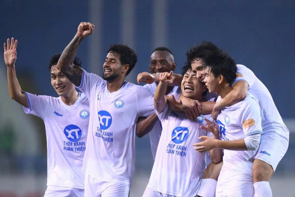 Trực tiếp V-League 2025-2026: Nam Định l&agrave;m kh&aacute;ch của C&ocirc;ng an TP Hồ Ch&iacute; Minh- Ảnh 1.