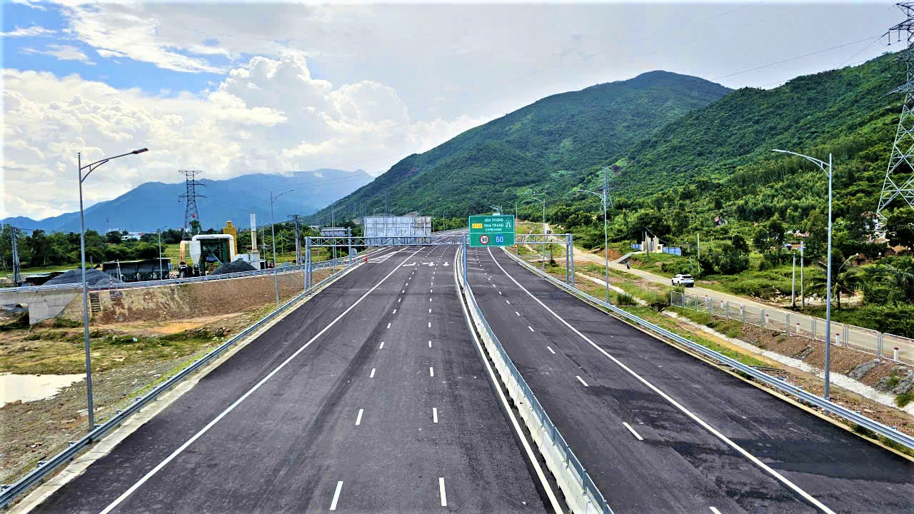 13km còn lại của cao tốc Vân Phong - Nha Trang đã sẵn sàng khai thác- Ảnh 10. 13km còn lại của cao tốc Vân Phong - Nha Trang đã sẵn sàng khai thác- Ảnh 10.
