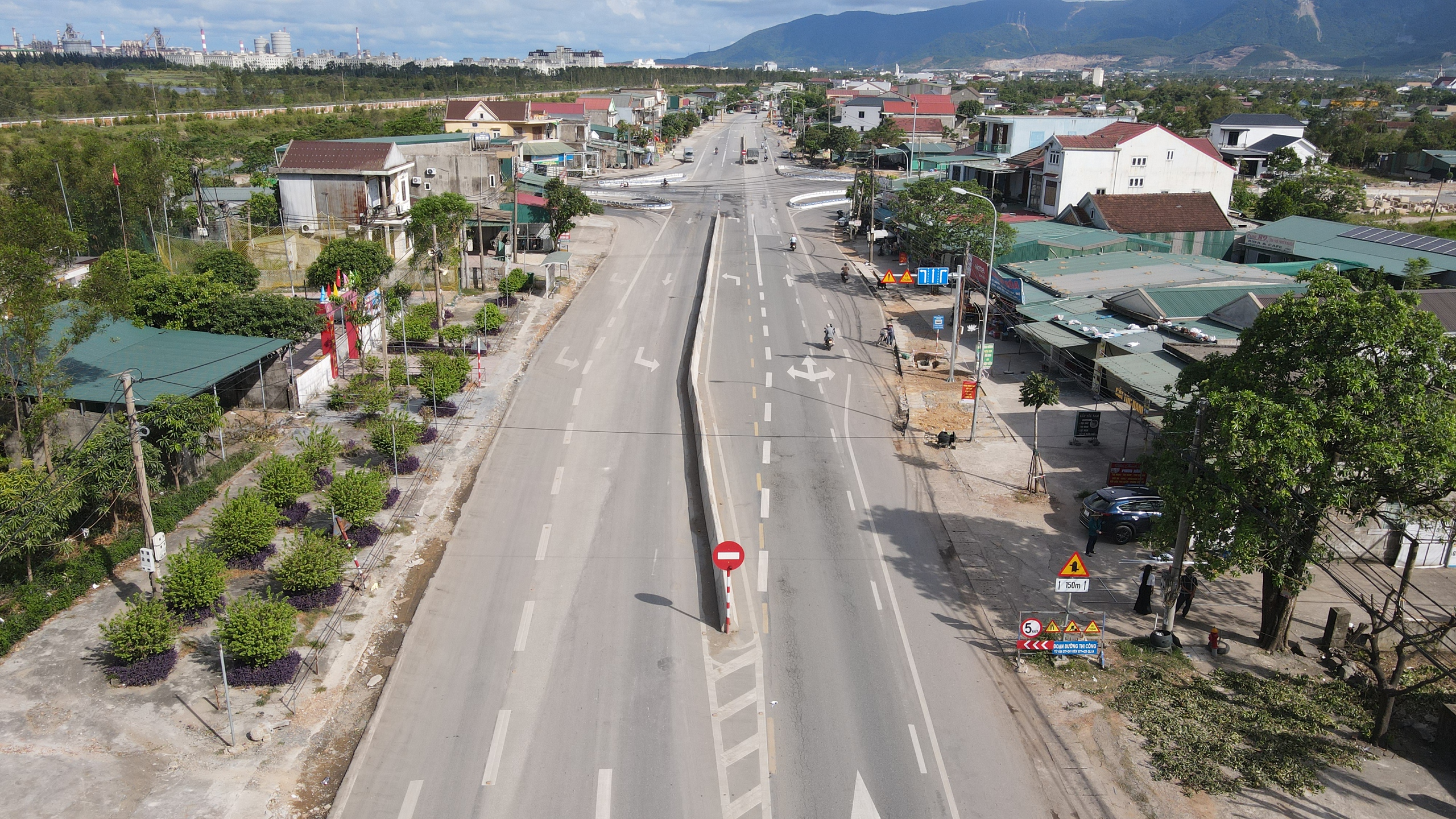 Sớm khắc phục bất cập g&acirc;y nguy cơ tai nạn ở n&uacute;t giao đường nh&aacute;nh QL1 qua H&agrave; Tĩnh - Ảnh 2.