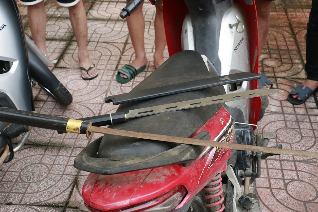 Nghệ An: Triệu tập 14 đối tượng g&acirc;y rối trật tự c&ocirc;ng cộng- Ảnh 2.