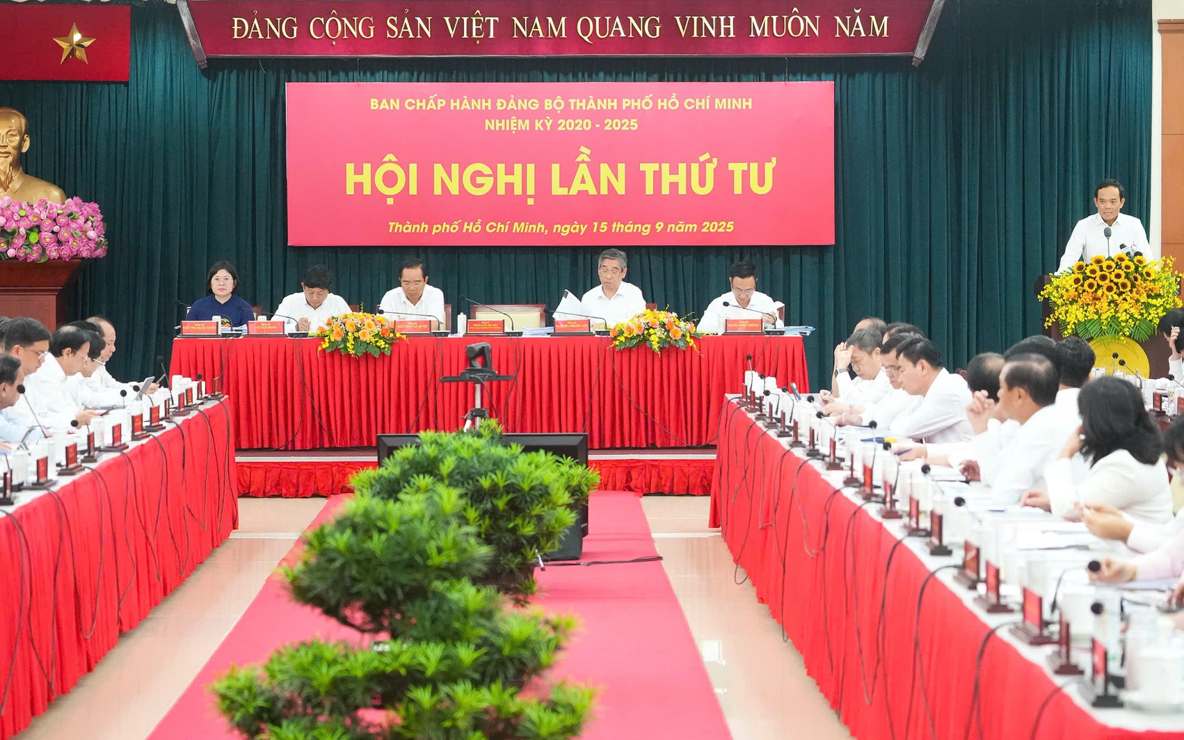 TP.HCM sẽ t&aacute;ch Sở Quy hoạch - Kiến tr&uacute;c ra khỏi Sở X&acirc;y dựng