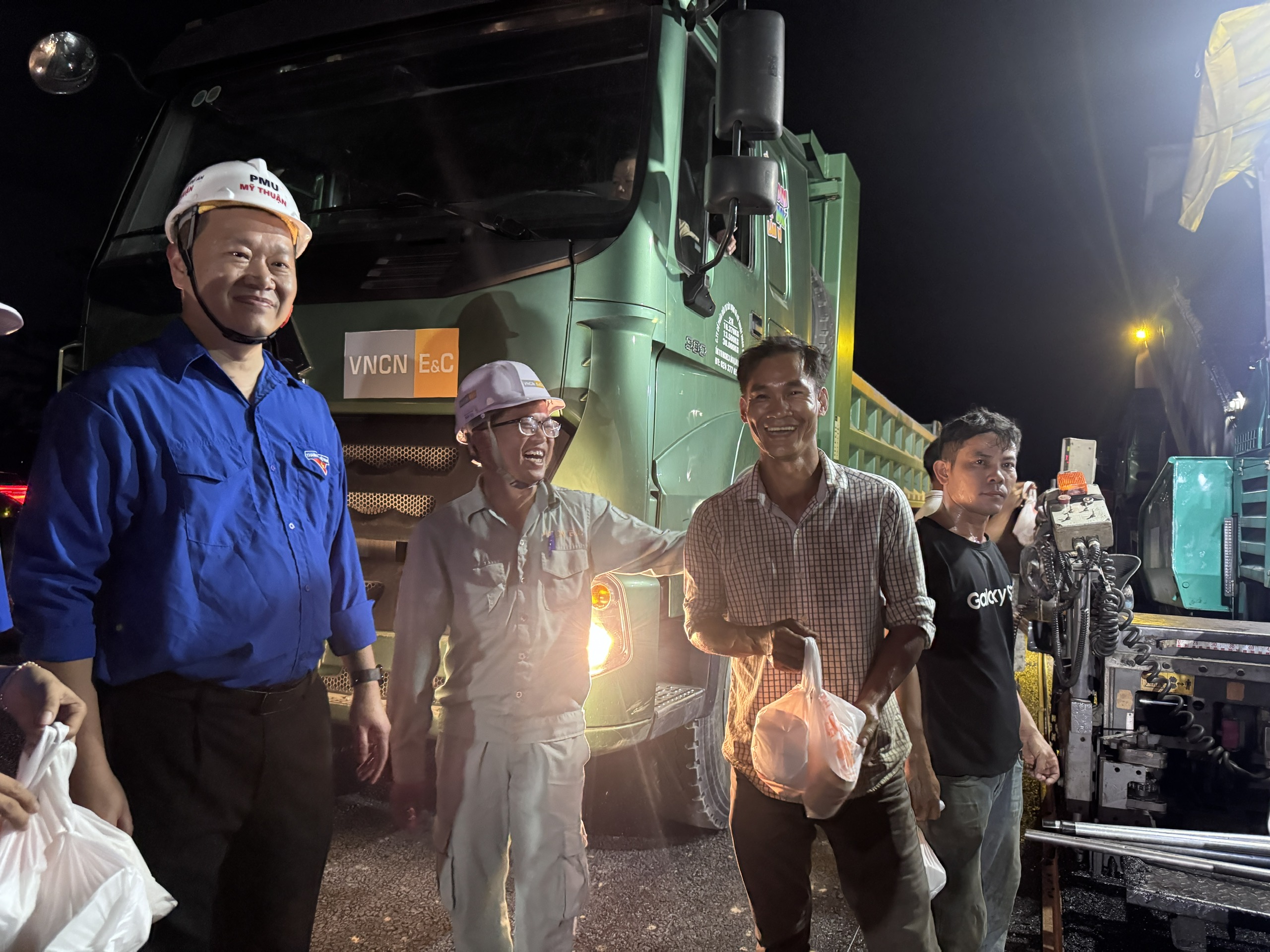 Tuổi trẻ Ban QLDA Mỹ Thuận chung tay x&acirc;y dựng h&agrave;ng chục căn nh&agrave; nghĩa t&igrave;nh cho người ngh&egrave;o- Ảnh 2.