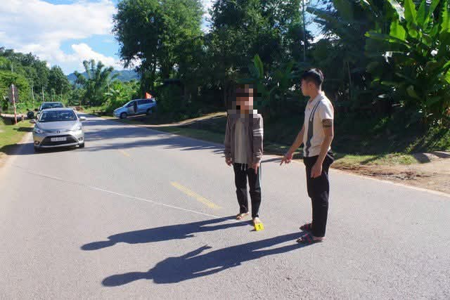 Bắt nh&oacute;m thiếu ni&ecirc;n truy đuổi khiến 2 người ng&atilde; xe, tử vong ở Sơn La- Ảnh 1.