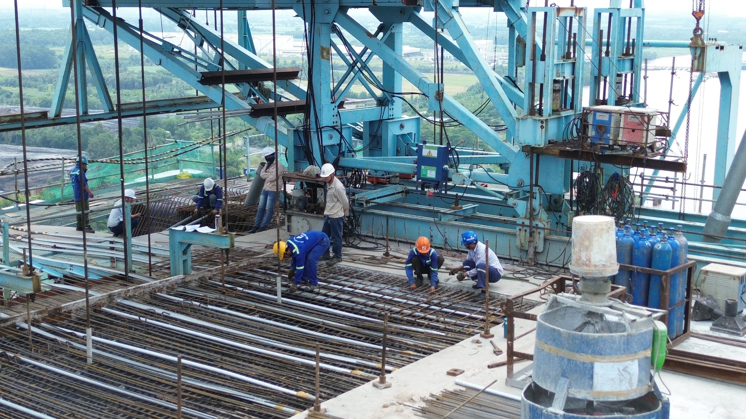 Cầu Phước Khánh trên cao tốc Bến Lức - Long Thành đang hồi sinh ra sao?- Ảnh 5. Cầu Phước Khánh trên cao tốc Bến Lức - Long Thành đang hồi sinh ra sao?- Ảnh 5.