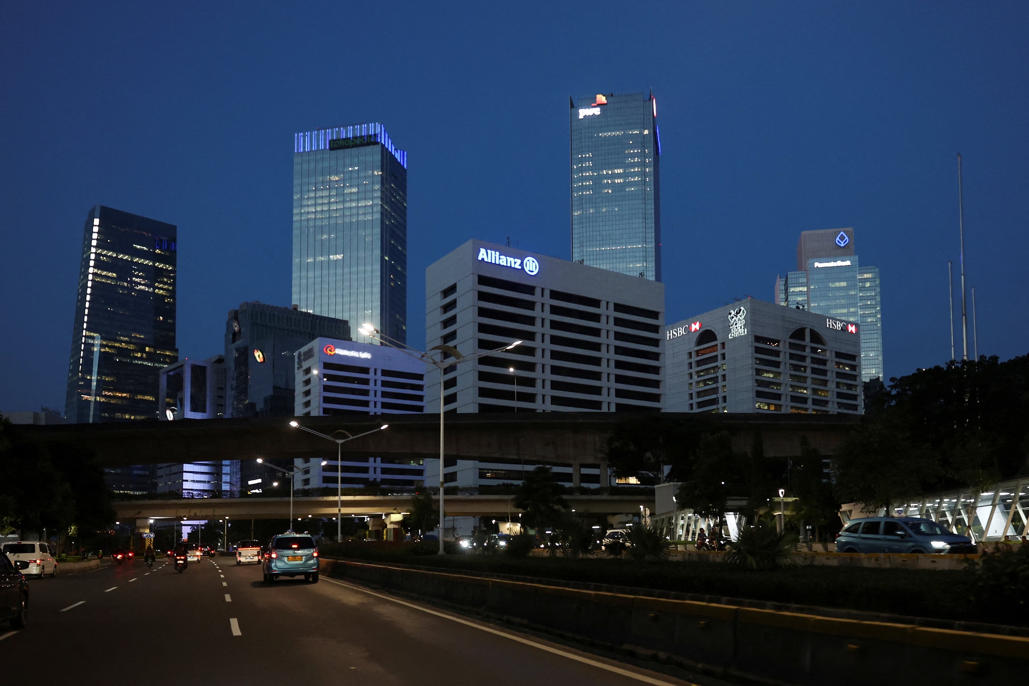 Indonesia c&ocirc;ng bố g&oacute;i k&iacute;ch th&iacute;ch kinh tế, x&acirc;y dựng cơ sở hạ tầng trị gi&aacute; gần 1 tỷ USD- Ảnh 1.