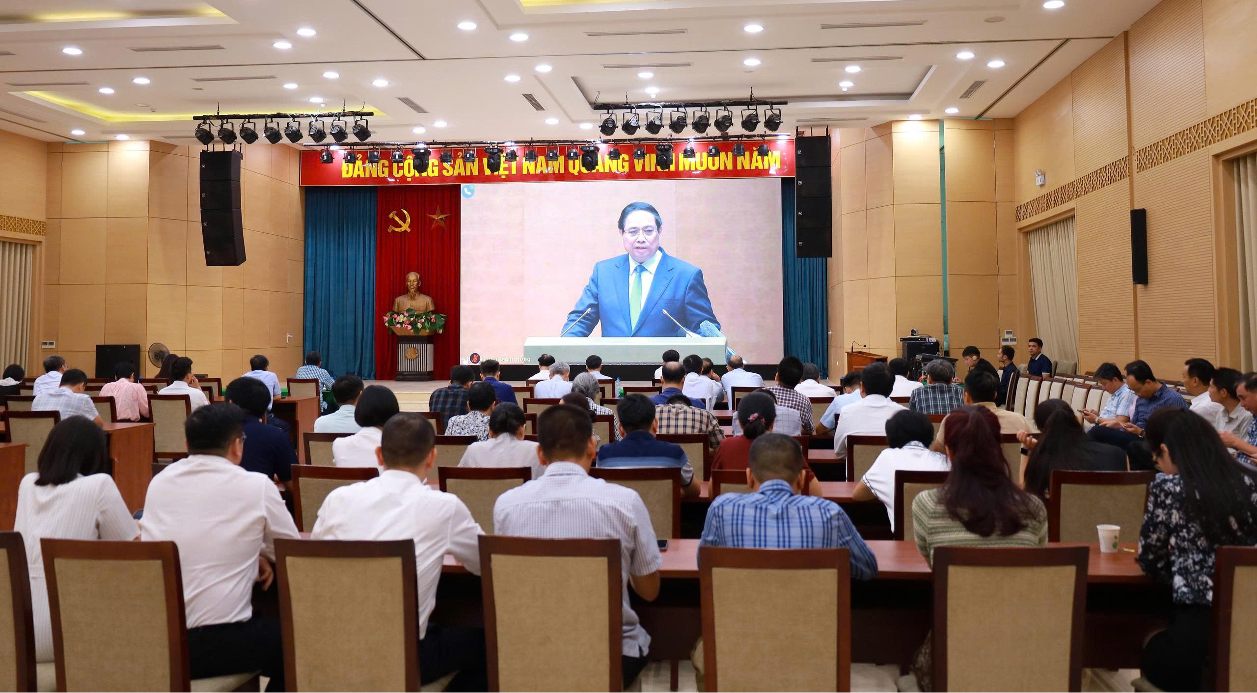 Đảng bộ Bộ X&acirc;y dựng kết nối Hội nghị to&agrave;n quốc qu&aacute;n triệt 4 Nghị quyết của Bộ Ch&iacute;nh trị- Ảnh 3.